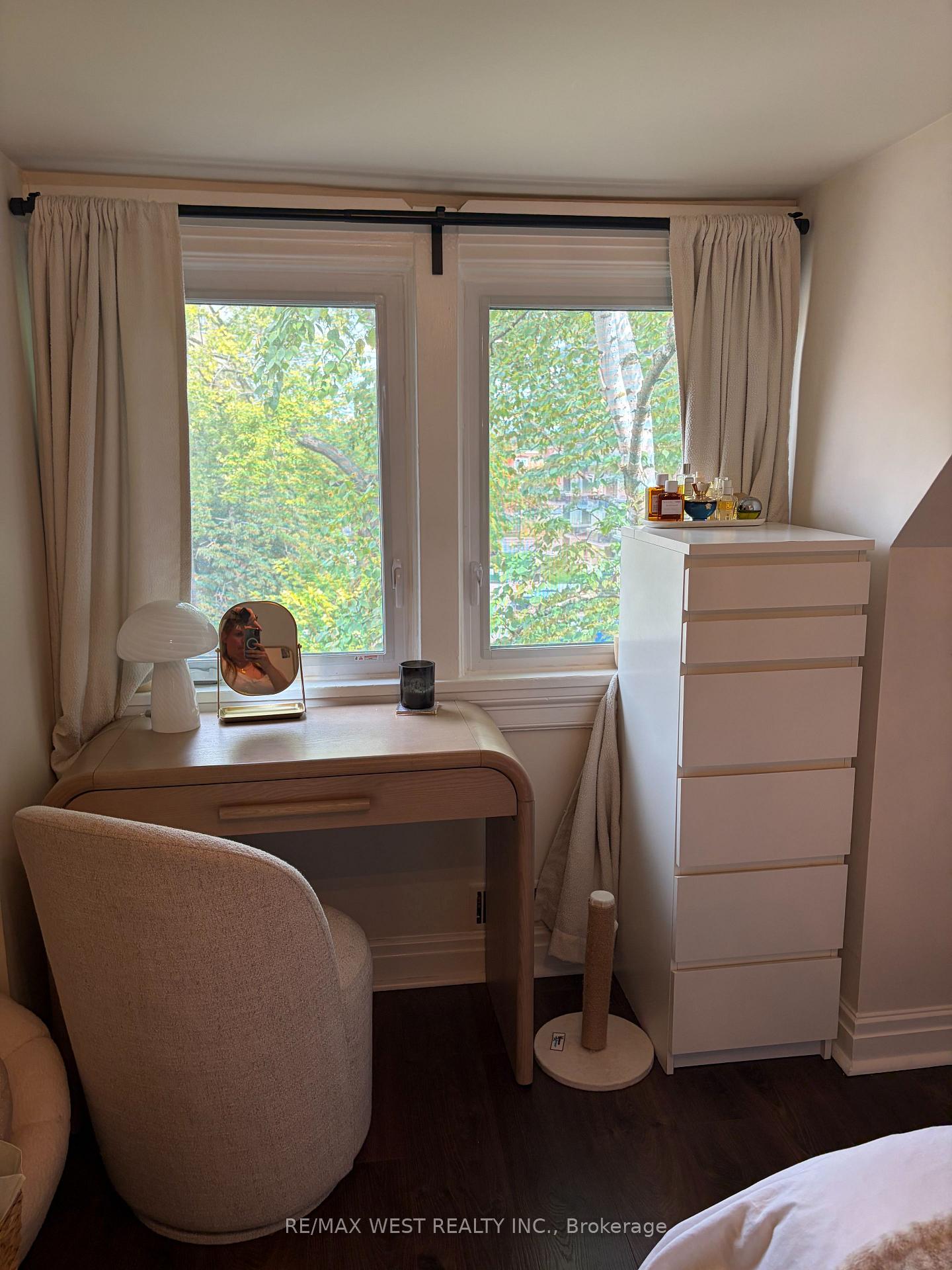 Photo 18 of Unit Upper, 28 Spencer Avenue, Toronto, South Parkdale — HOMEH