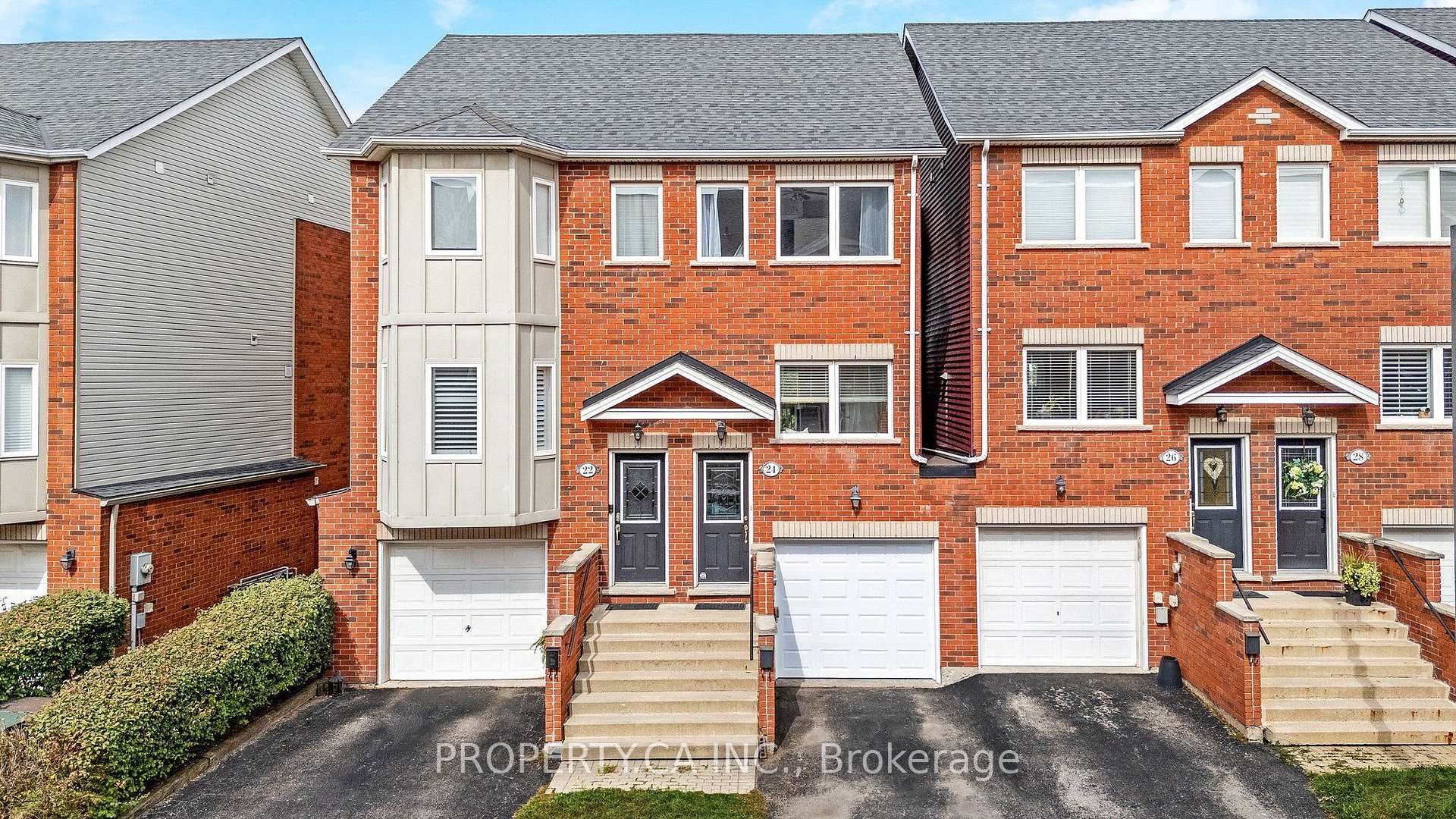 Photo 2 of Unit 24, 1751 Lampman Avenue, Burlington, Uptown — HOMEH