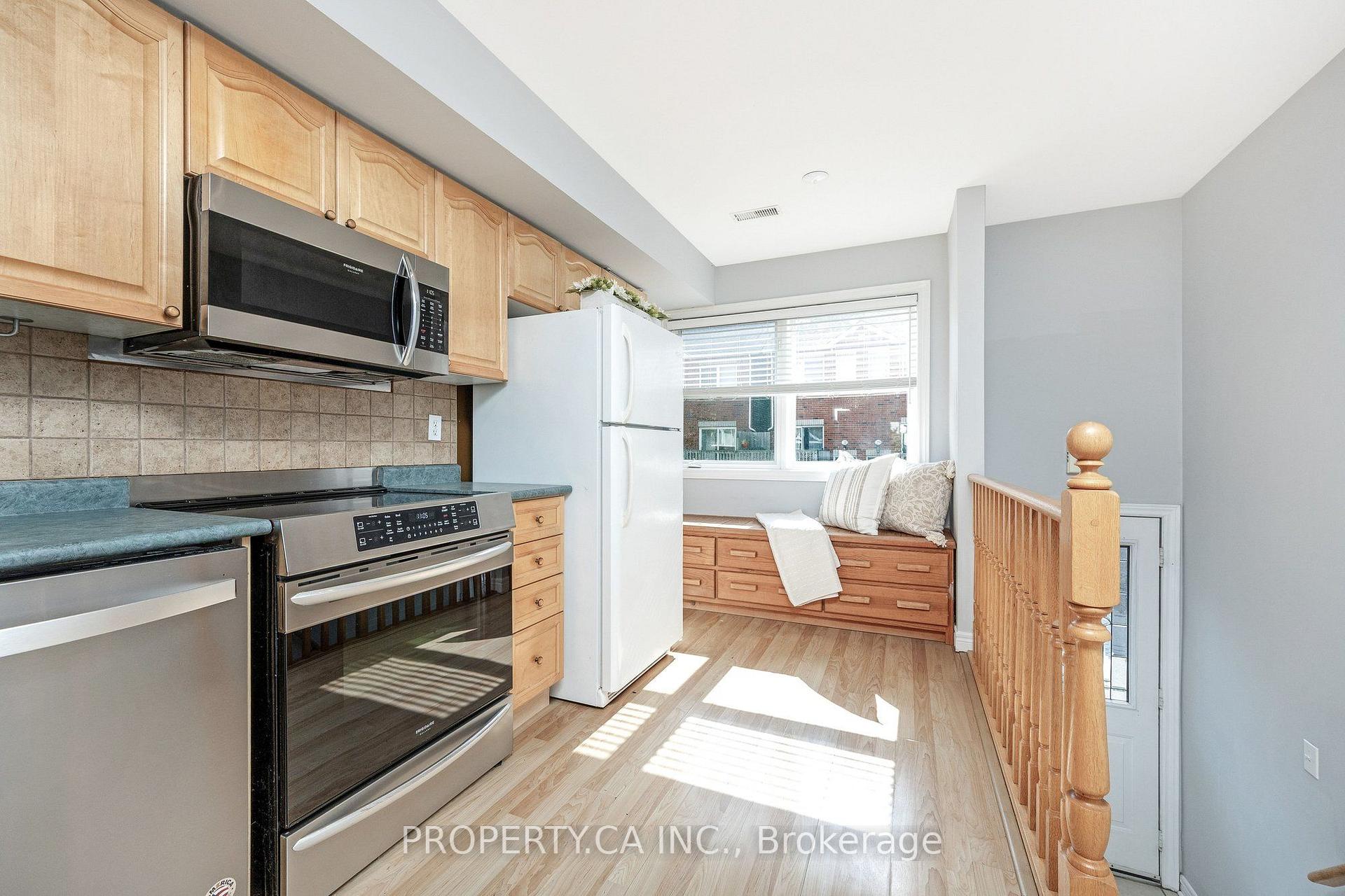Photo 5 of Unit 24, 1751 Lampman Avenue, Burlington, Uptown — HOMEH