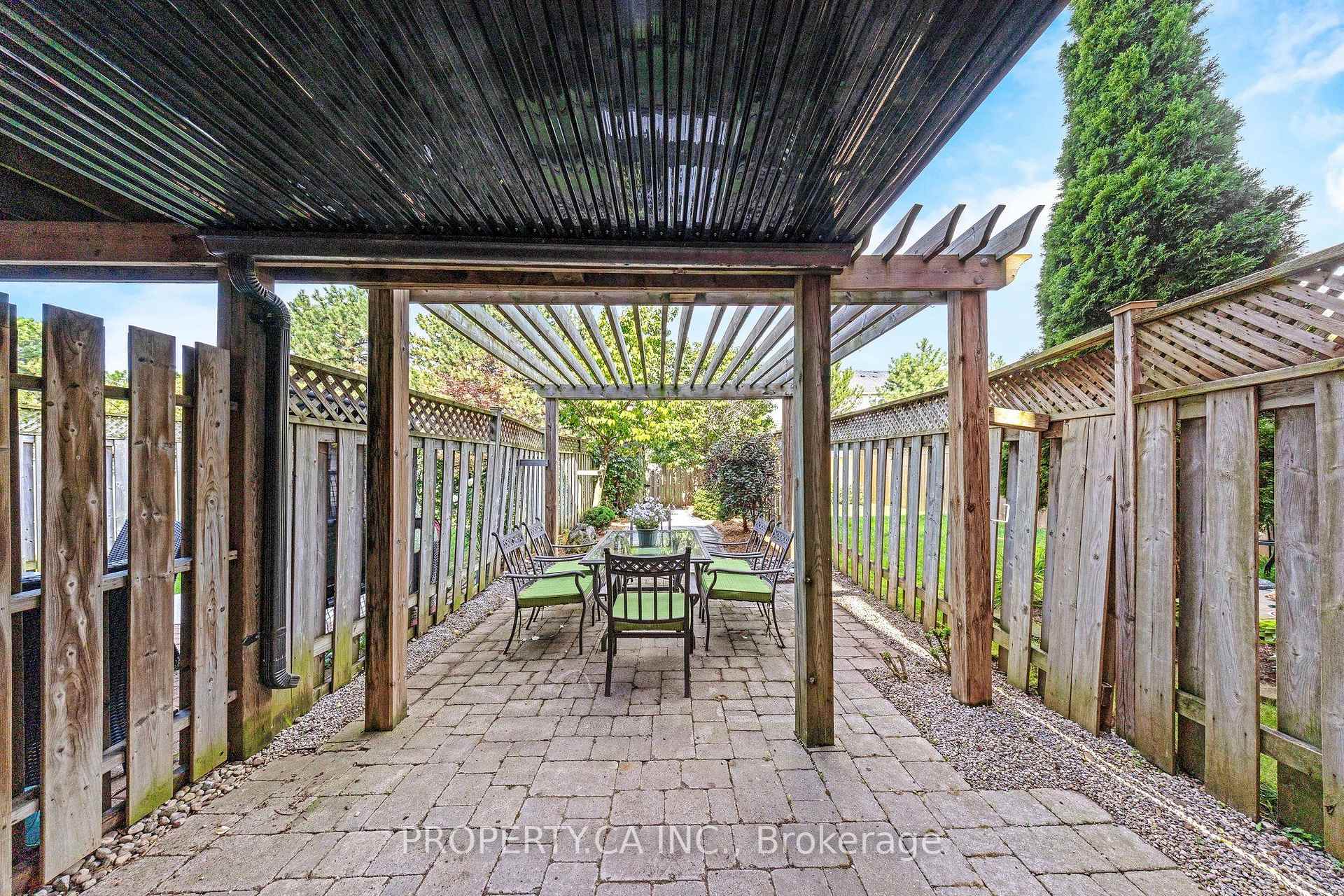 Photo 20 of Unit 24, 1751 Lampman Avenue, Burlington, Uptown — HOMEH