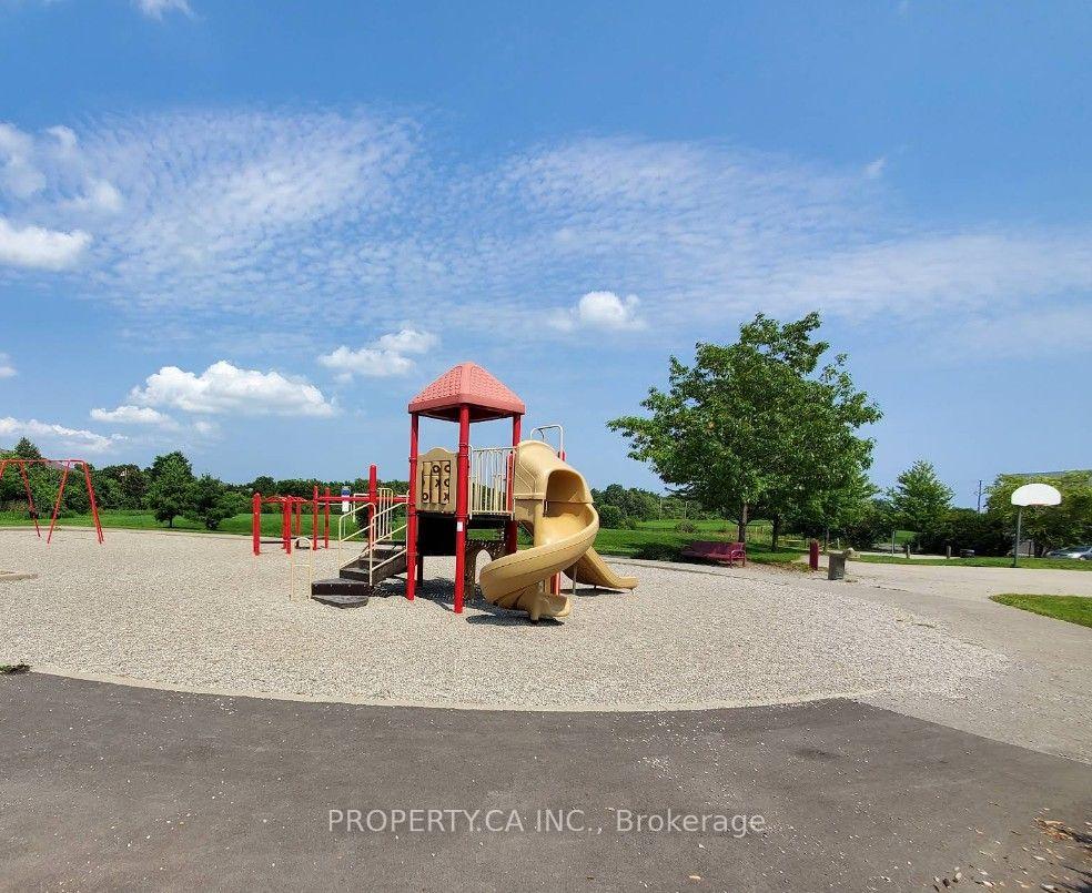 Photo 29 of Unit 24, 1751 Lampman Avenue, Burlington, Uptown — HOMEH