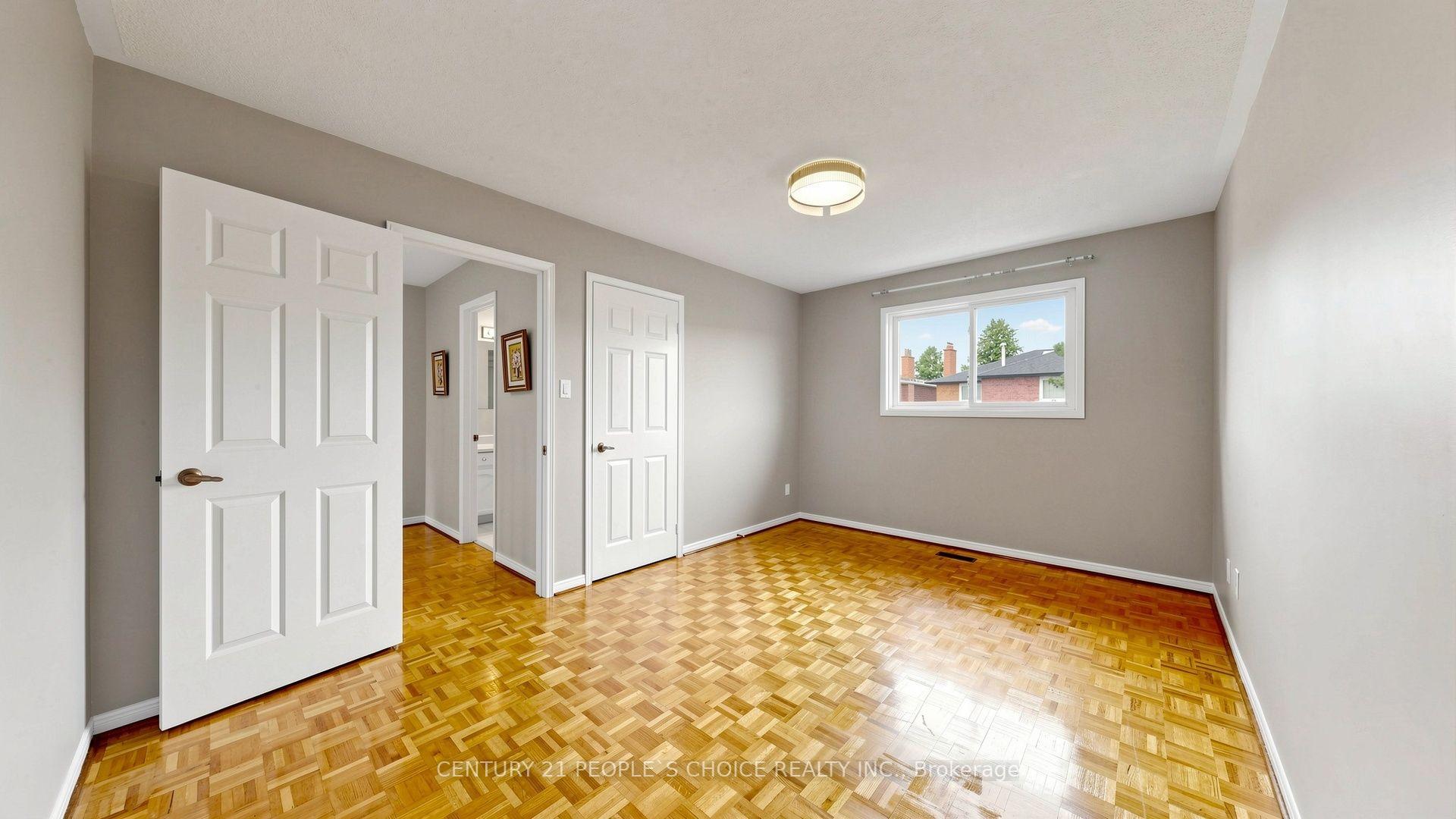 Photo 19 of 82 Embassy Drive, Vaughan, East Woodbridge — HOMEH