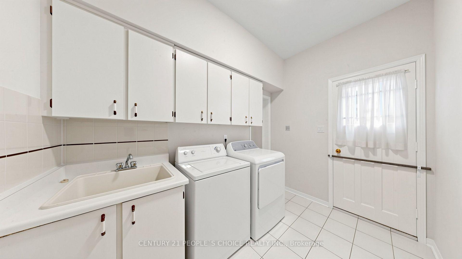 Photo 20 of 82 Embassy Drive, Vaughan, East Woodbridge — HOMEH