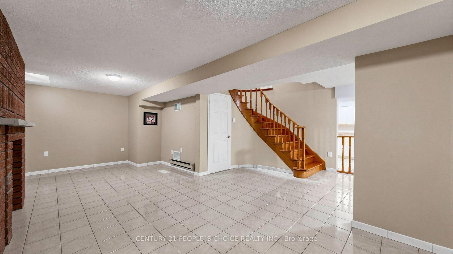Photo 21 of 82 Embassy Drive, Vaughan, East Woodbridge — HOMEH