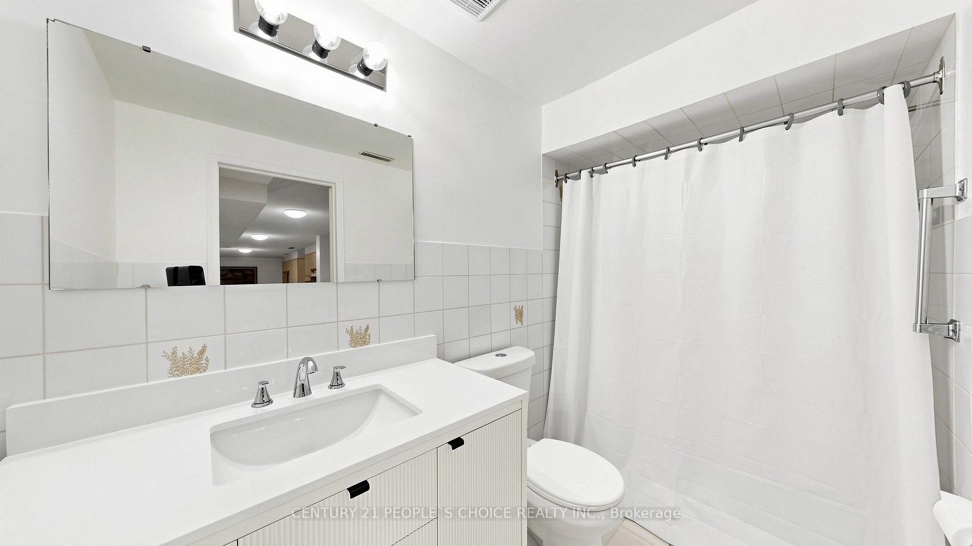 Photo 26 of 82 Embassy Drive, Vaughan, East Woodbridge — HOMEH