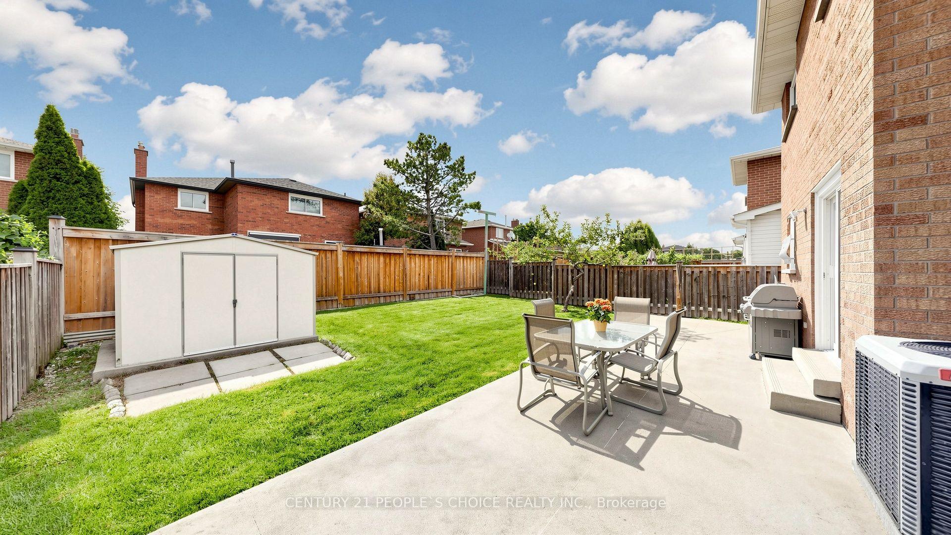 Photo 31 of 82 Embassy Drive, Vaughan, East Woodbridge — HOMEH