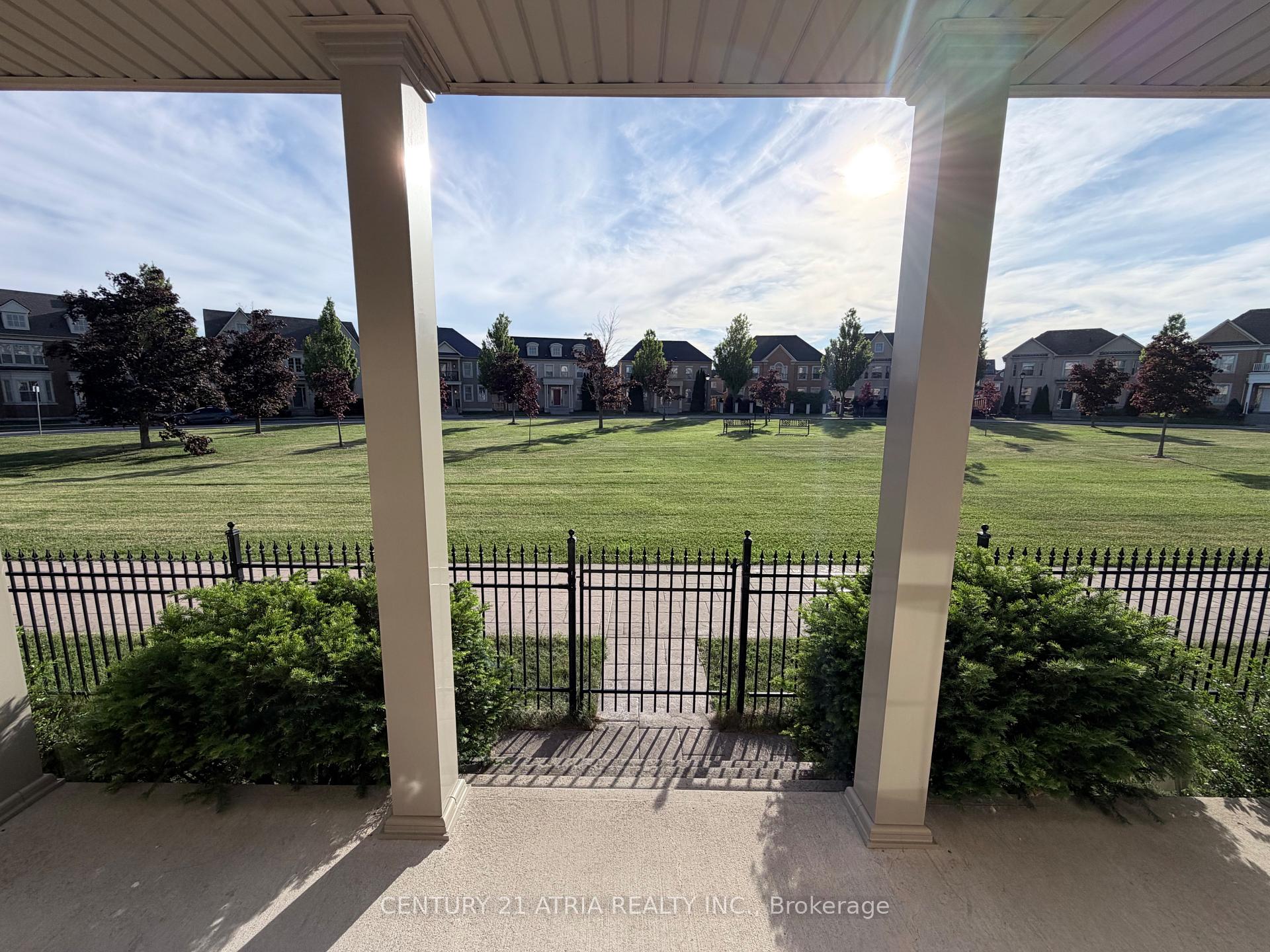 Photo 6 of 6 Crescent Park Lane, Markham, Cathedraltown — HOMEH