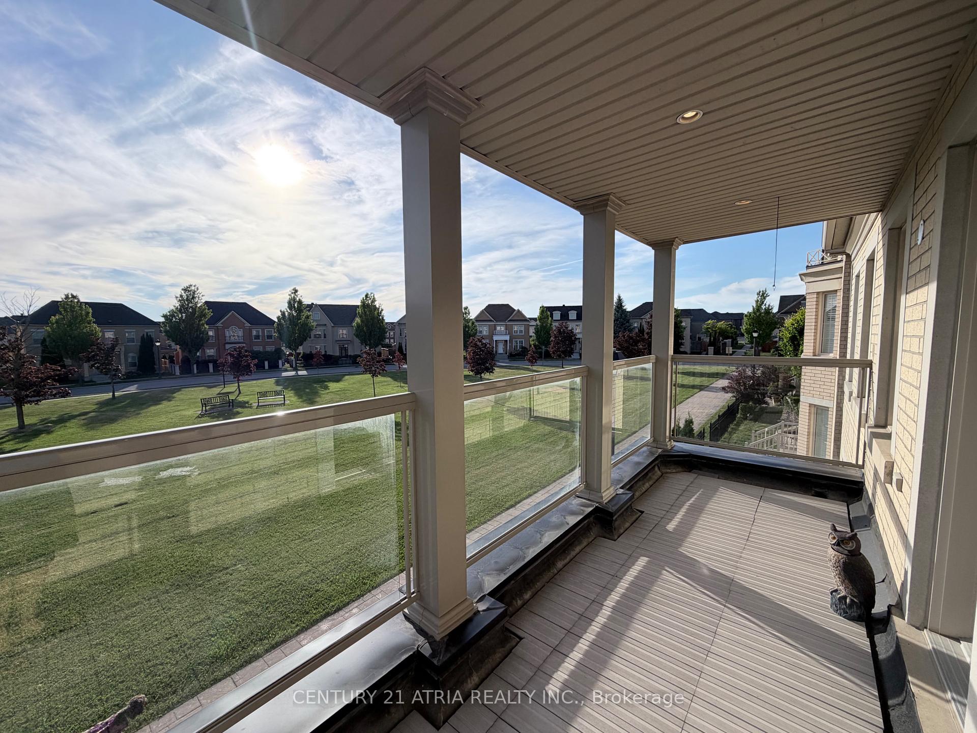 Photo 7 of 6 Crescent Park Lane, Markham, Cathedraltown — HOMEH