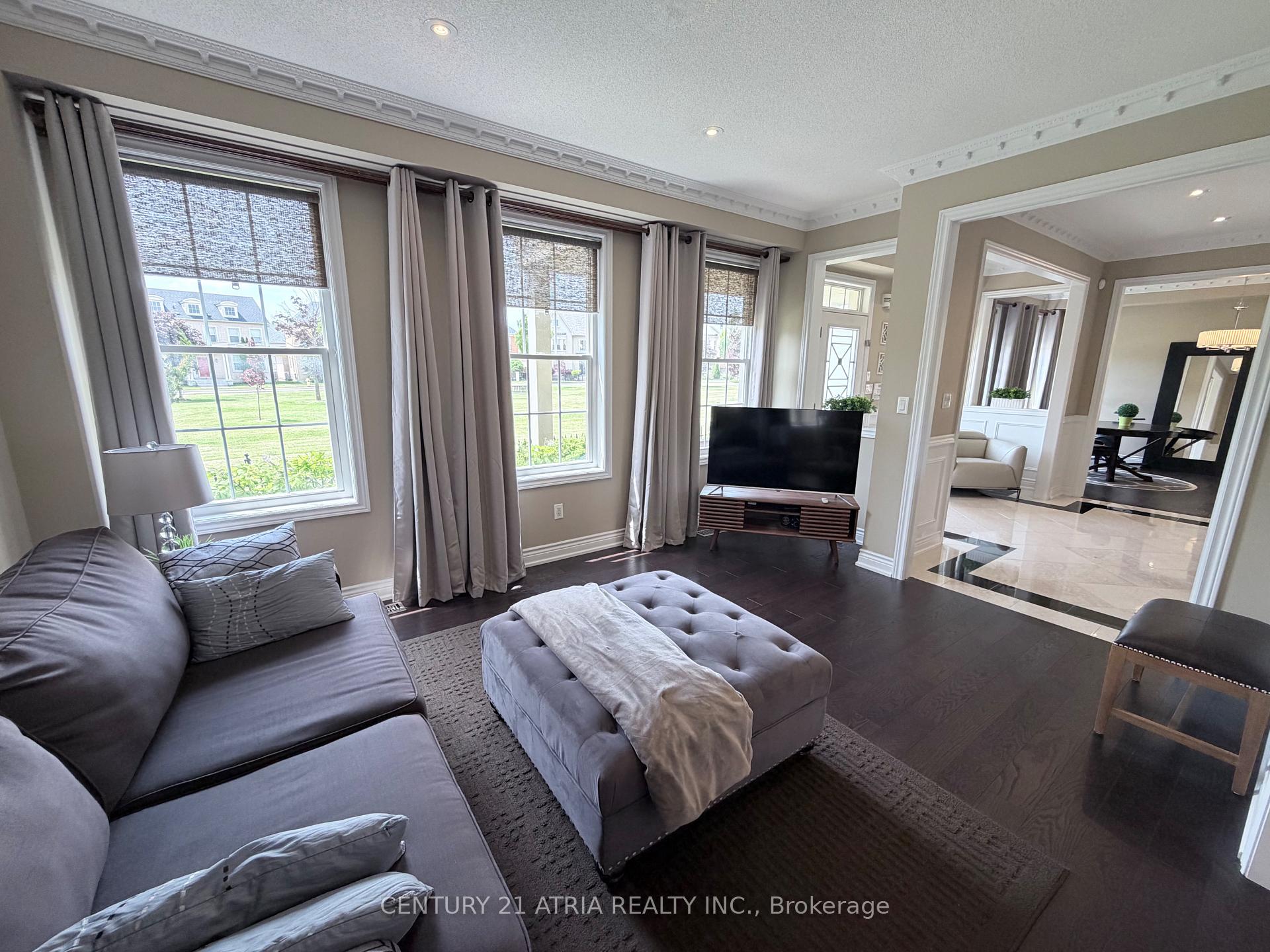 Photo 9 of 6 Crescent Park Lane, Markham, Cathedraltown — HOMEH