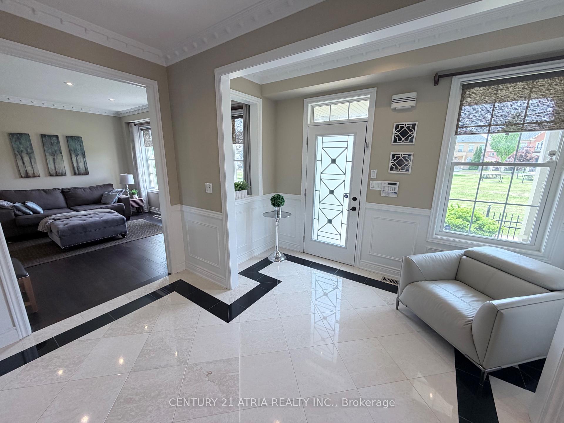 Photo 11 of 6 Crescent Park Lane, Markham, Cathedraltown — HOMEH