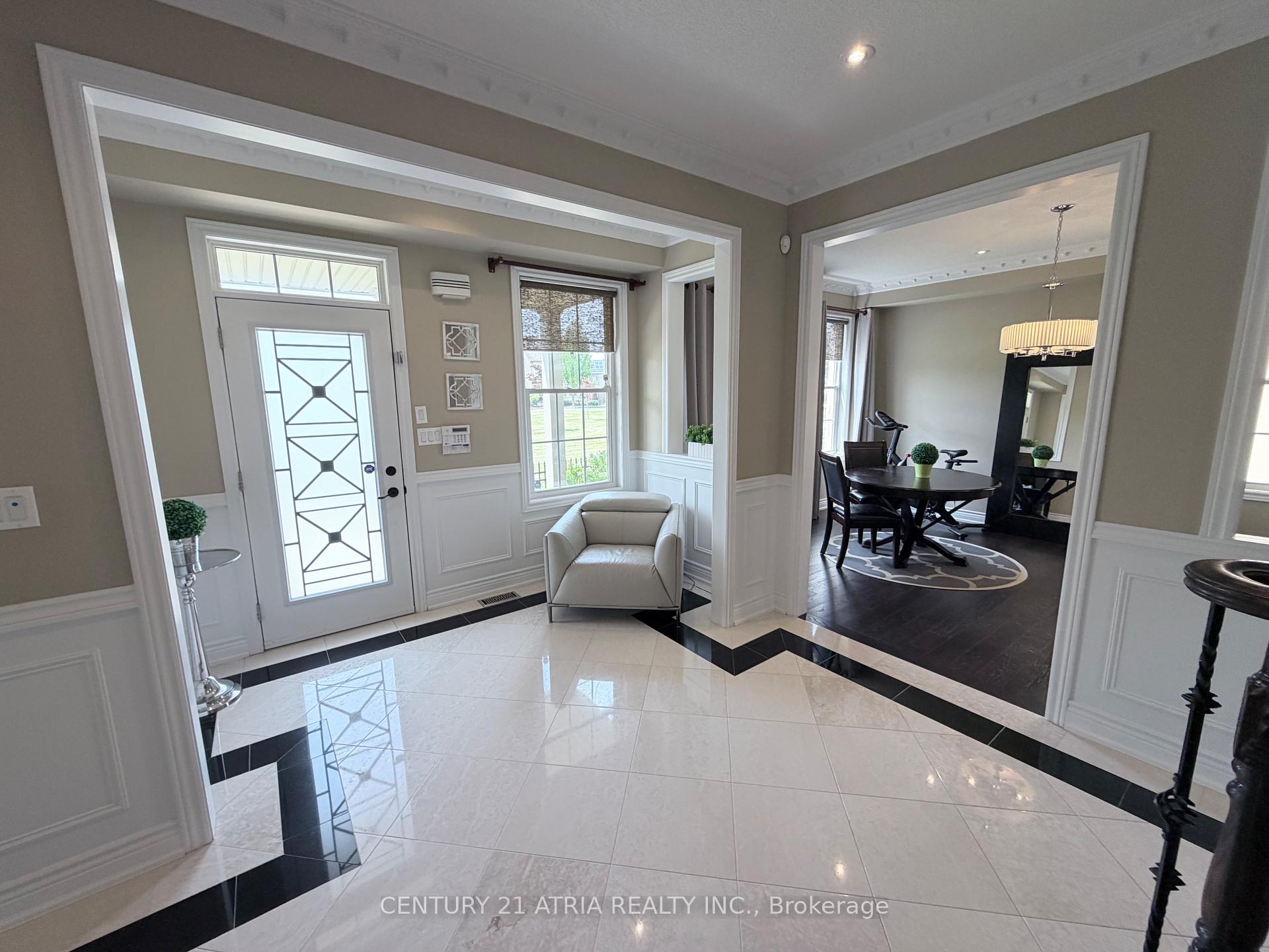 Photo 12 of 6 Crescent Park Lane, Markham, Cathedraltown — HOMEH