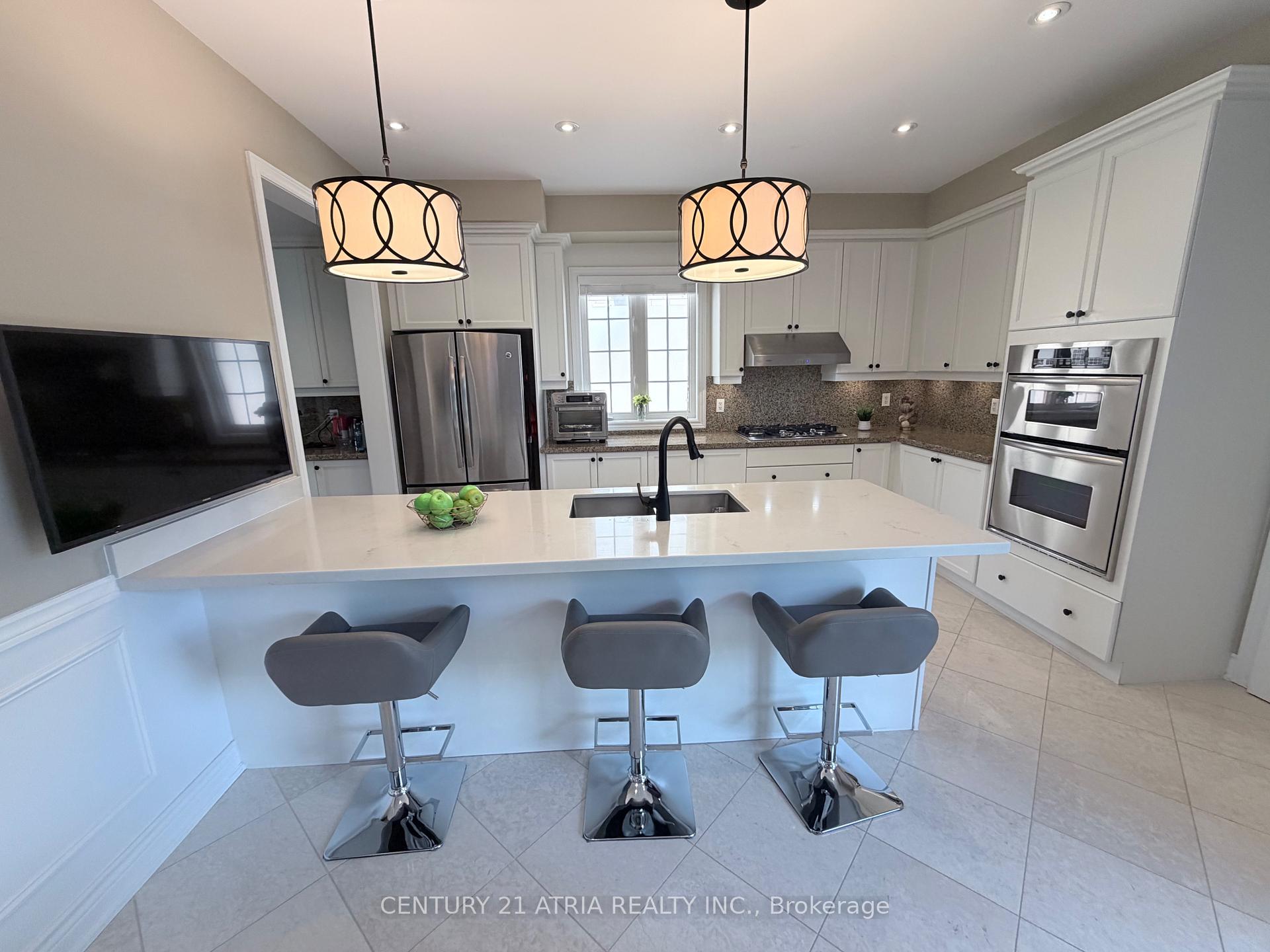 Photo 16 of 6 Crescent Park Lane, Markham, Cathedraltown — HOMEH
