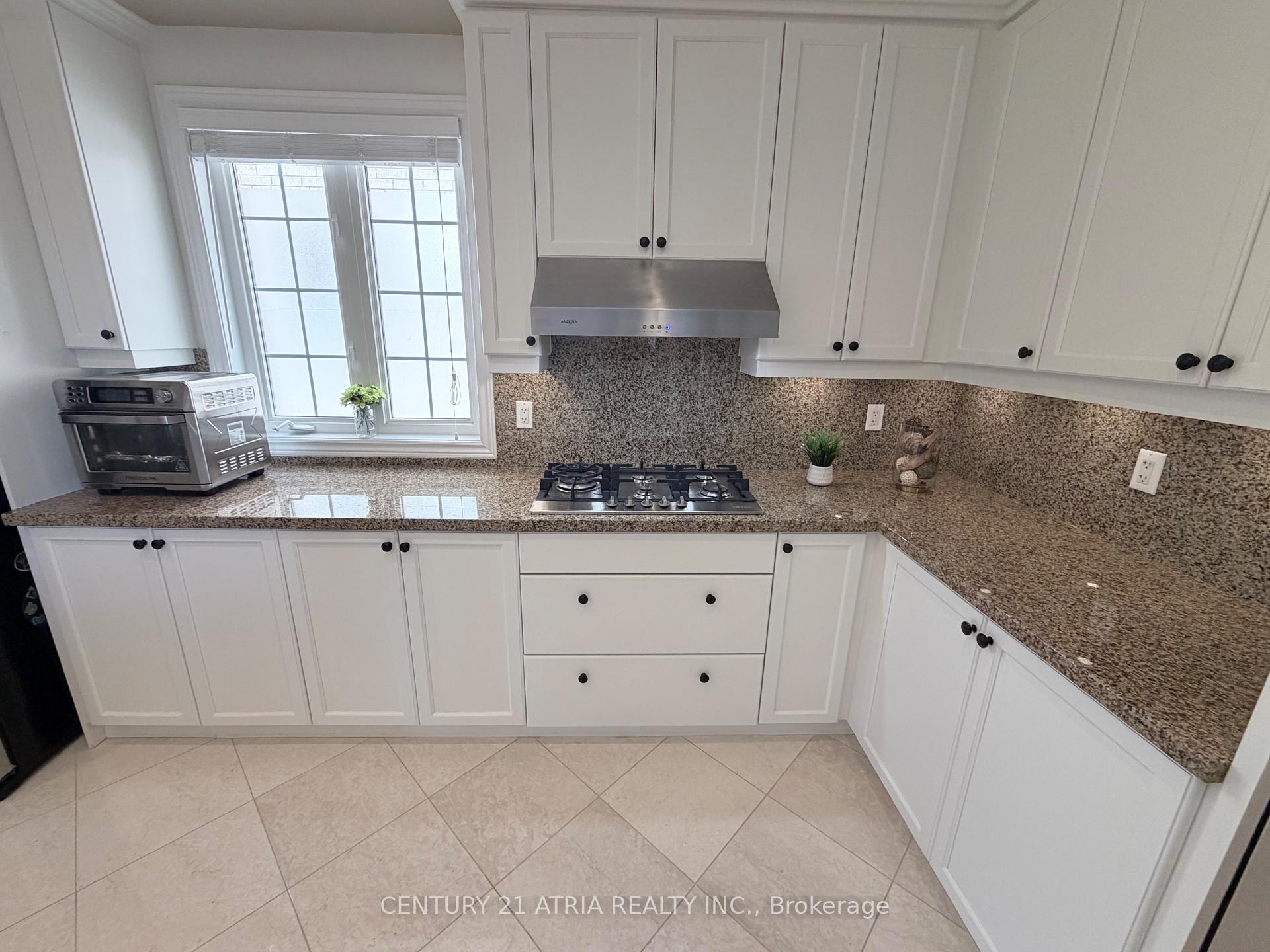 Photo 20 of 6 Crescent Park Lane, Markham, Cathedraltown — HOMEH