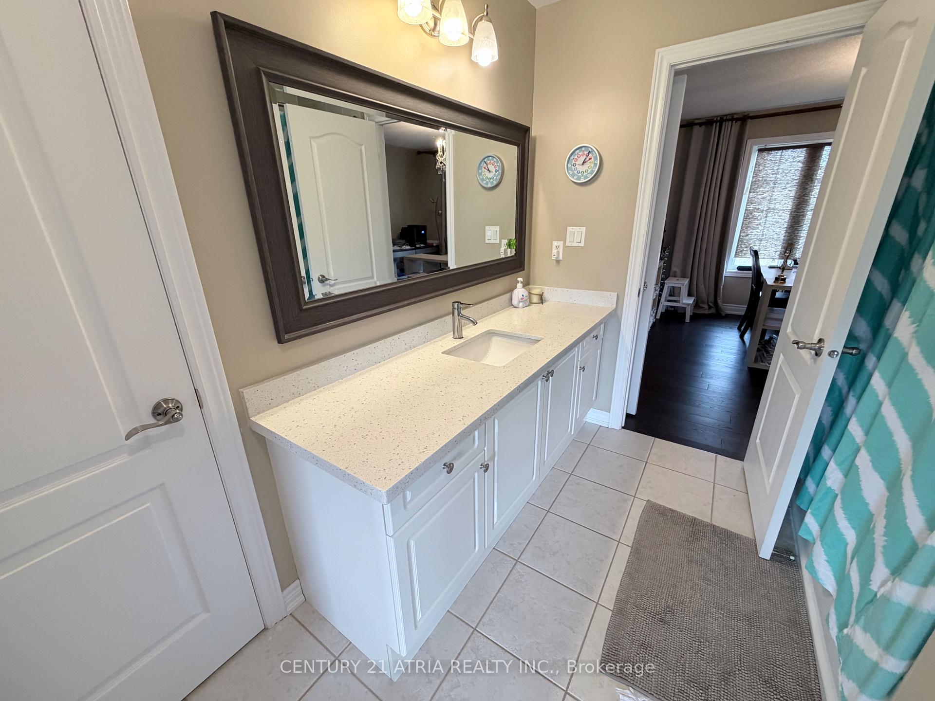 Photo 31 of 6 Crescent Park Lane, Markham, Cathedraltown — HOMEH