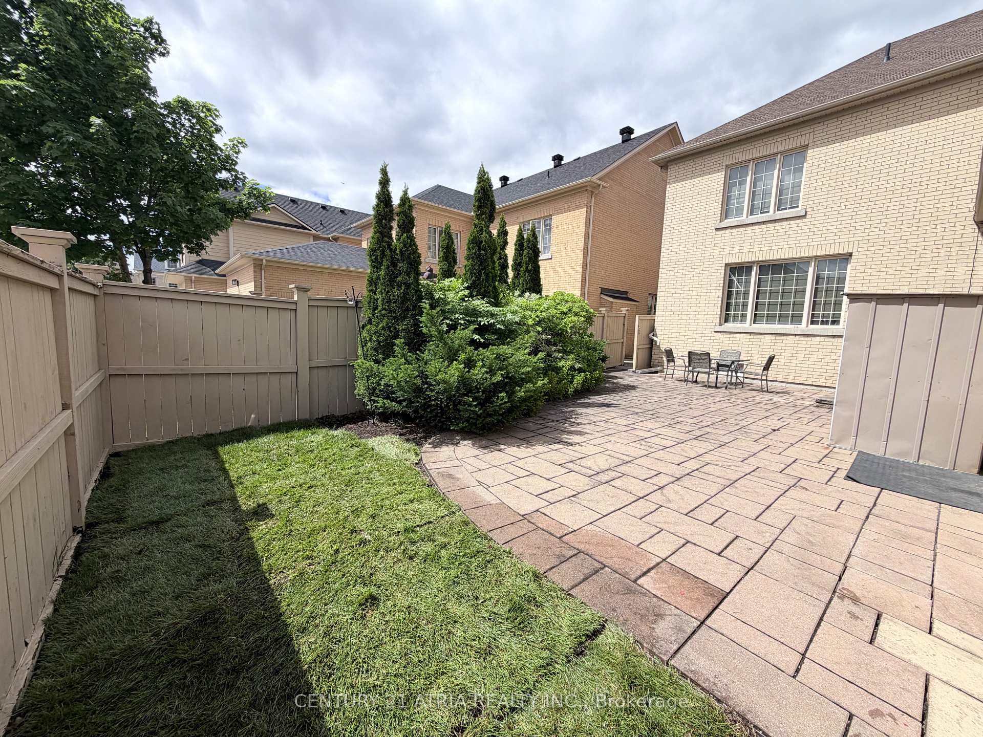 Photo 44 of 6 Crescent Park Lane, Markham, Cathedraltown — HOMEH