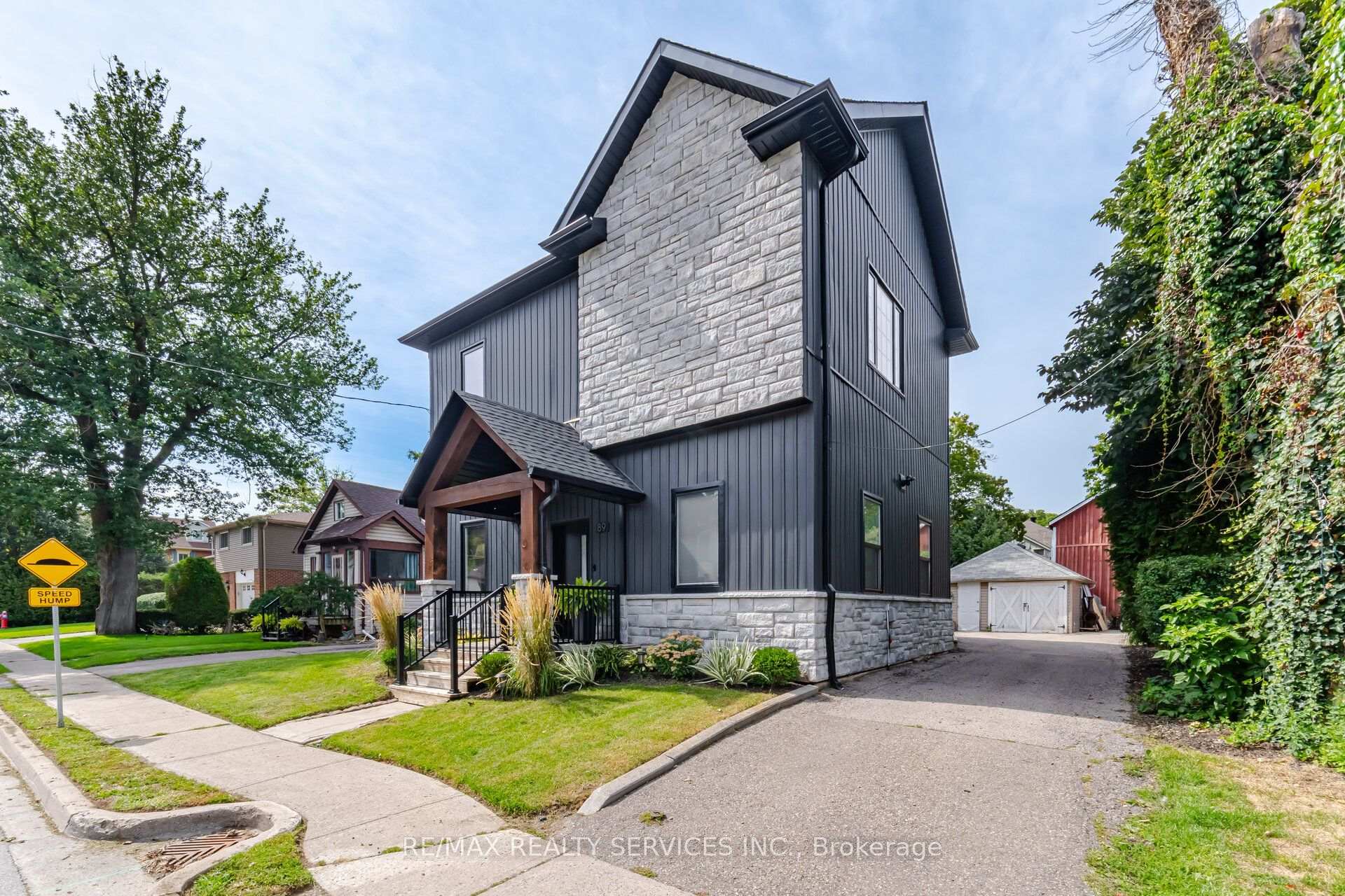 Photo 4 of 89 Willow Street, Caledon, Bolton East — HOMEH