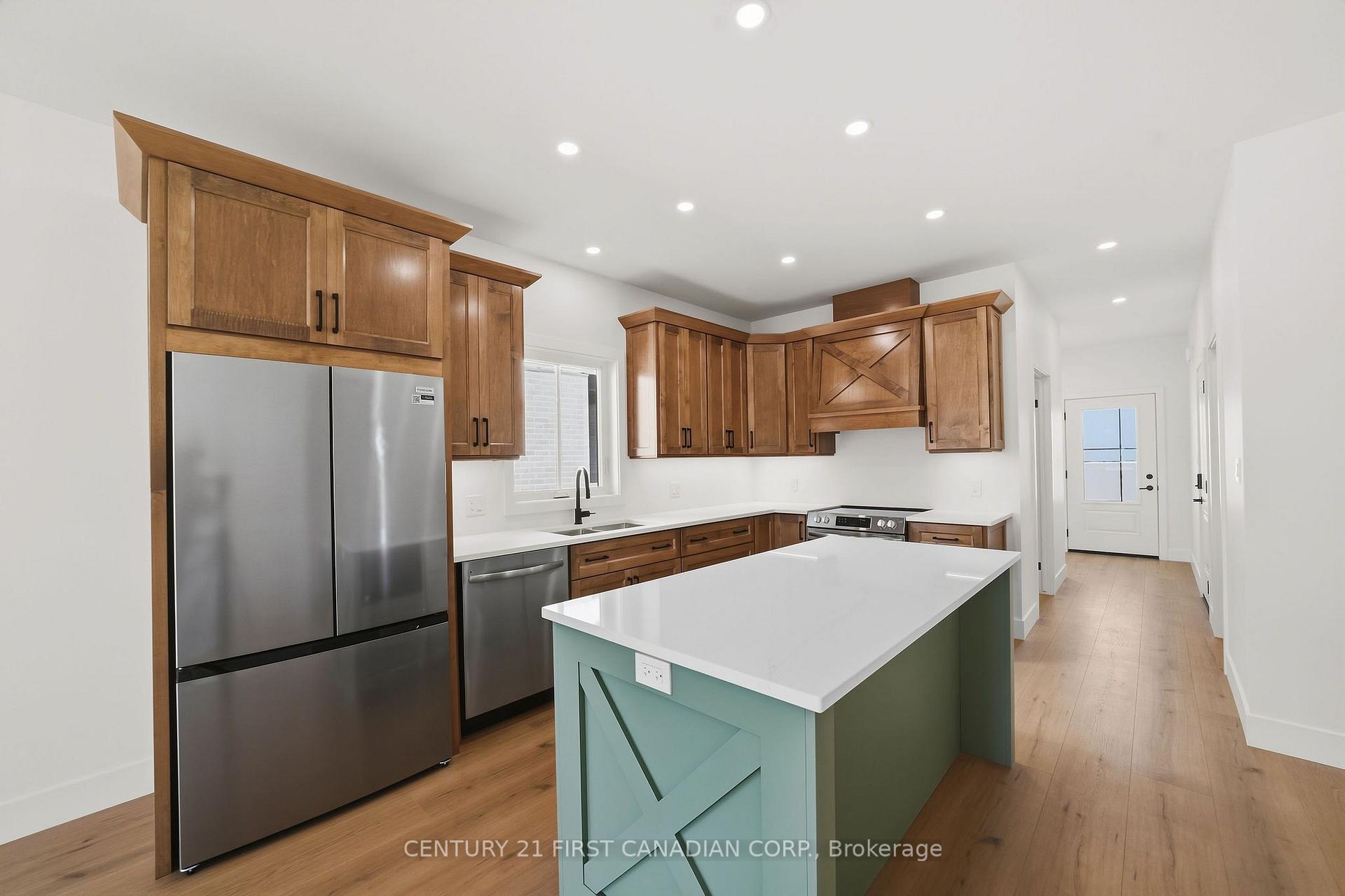 Photo 11 of 123 Addison Avenue, Lucan Biddulph, Lucan — HOMEH