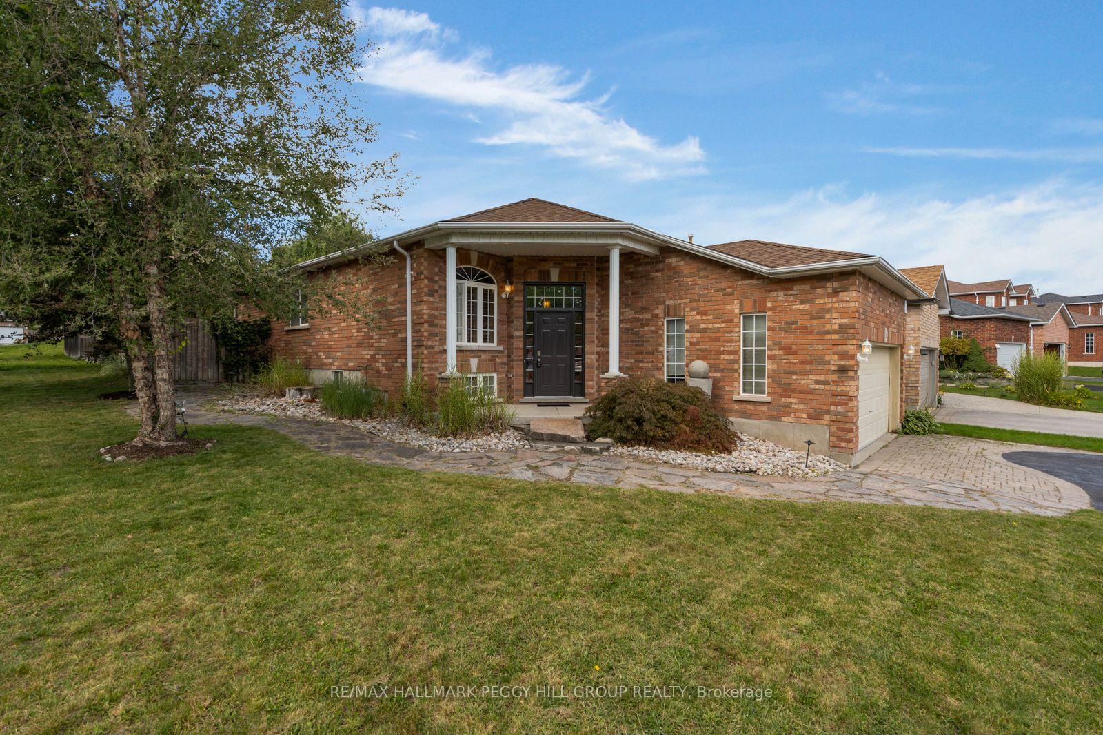 Photo 1 of 2 Brown Wood Drive, Barrie, Little Lake — HOMEH