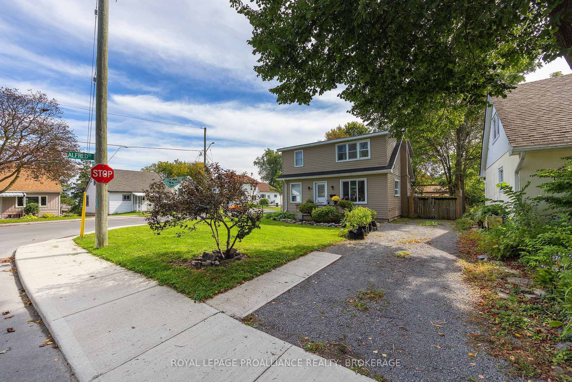 Photo 3 of 2 Dunkirk Avenue, Kingston, East of Sir John A. Blvd — HOMEH