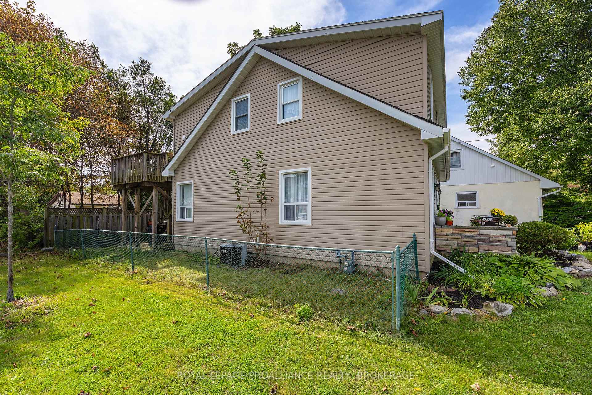 Photo 29 of 2 Dunkirk Avenue, Kingston, East of Sir John A. Blvd — HOMEH