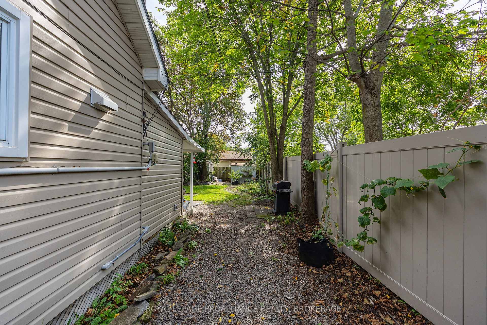 Photo 28 of 2 Dunkirk Avenue, Kingston, East of Sir John A. Blvd — HOMEH