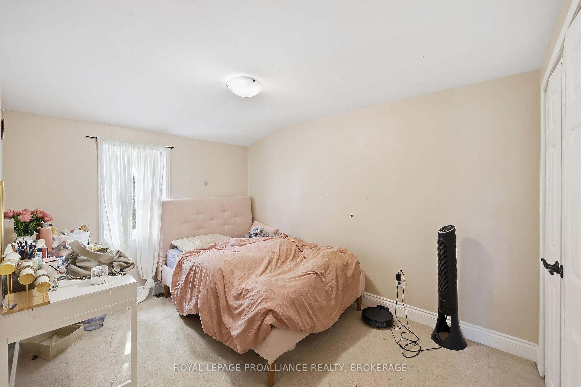 Photo 40 of 2 Dunkirk Avenue, Kingston, East of Sir John A. Blvd — HOMEH