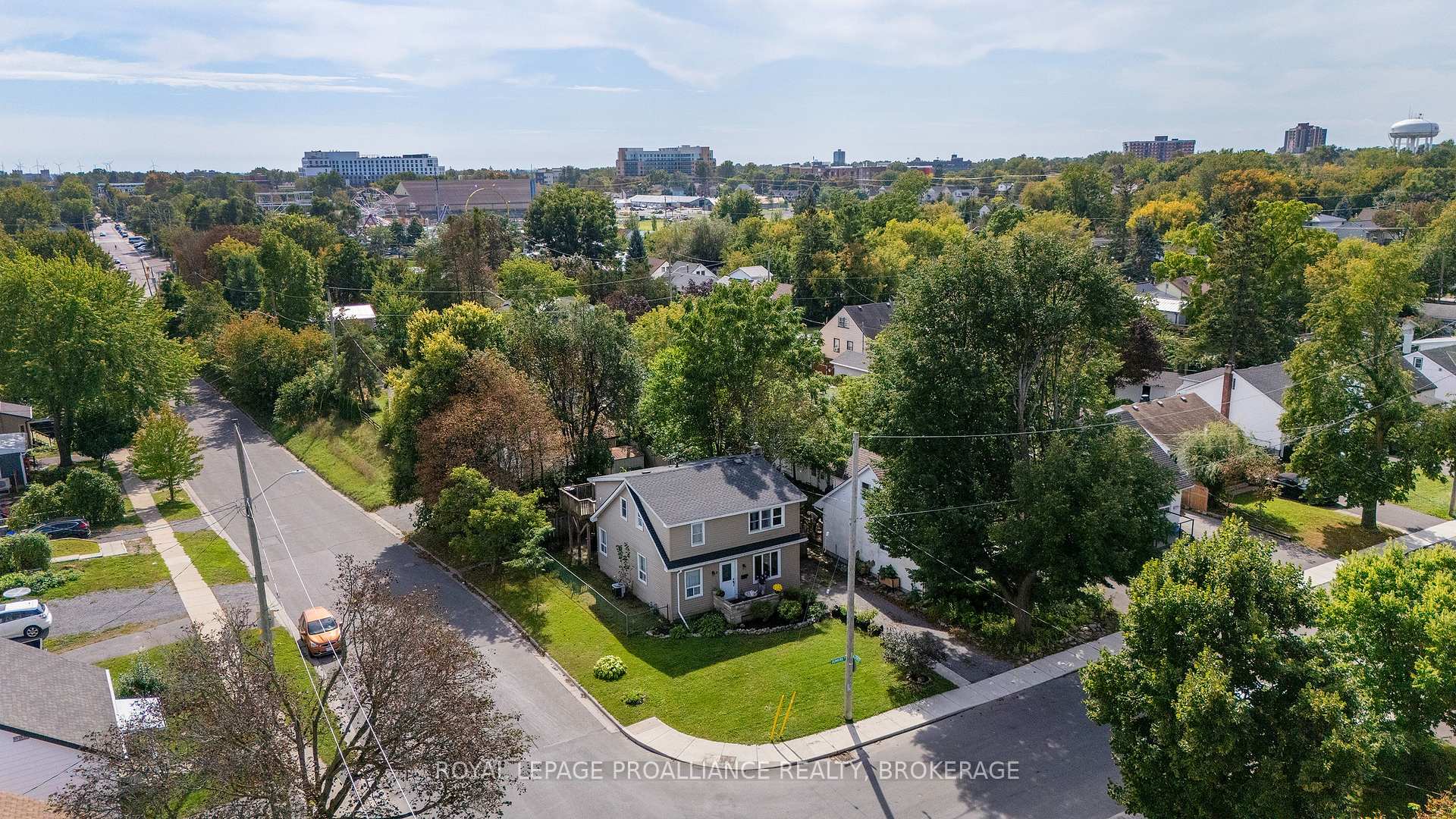 Photo 47 of 2 Dunkirk Avenue, Kingston, East of Sir John A. Blvd — HOMEH