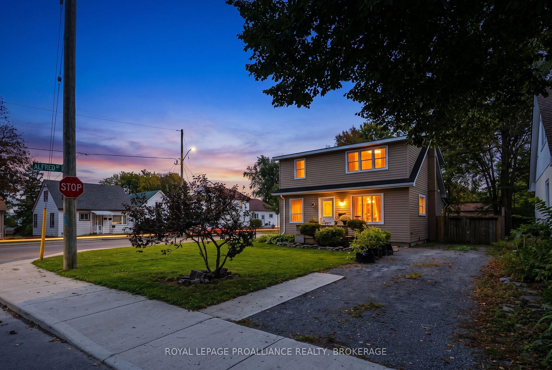 Photo 49 of 2 Dunkirk Avenue, Kingston, East of Sir John A. Blvd — HOMEH