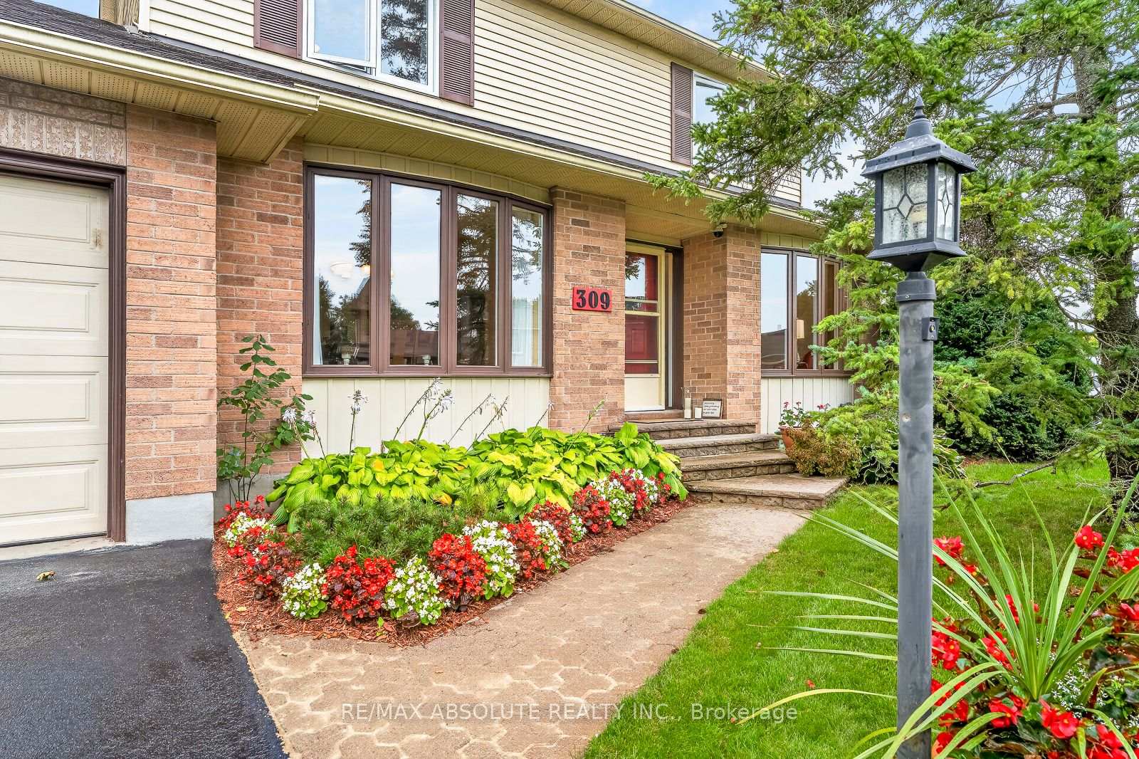 Photo 2 of 309 Liard Street, Ottawa, Stittsville (South) — HOMEH