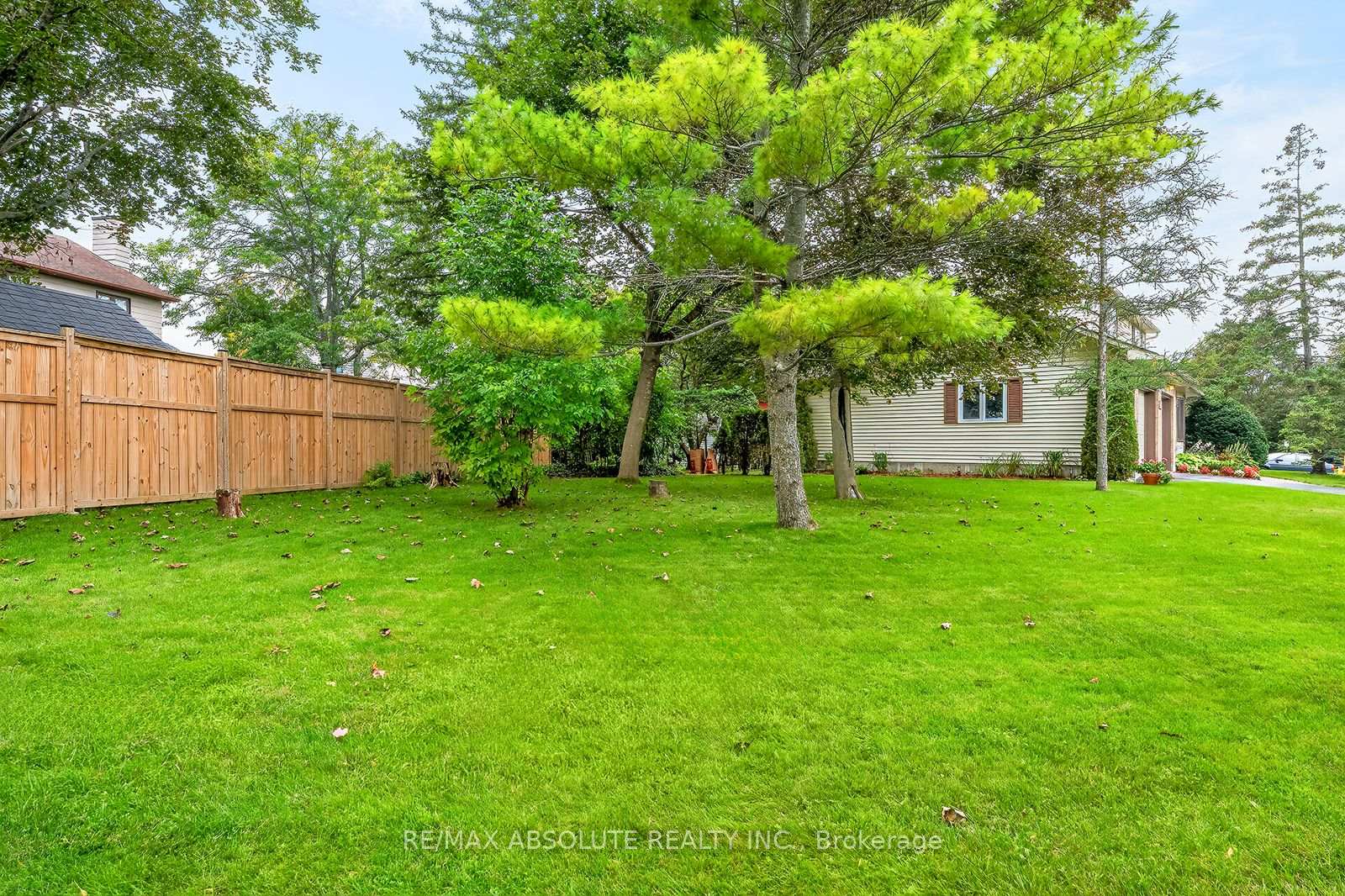 Photo 4 of 309 Liard Street, Ottawa, Stittsville (South) — HOMEH