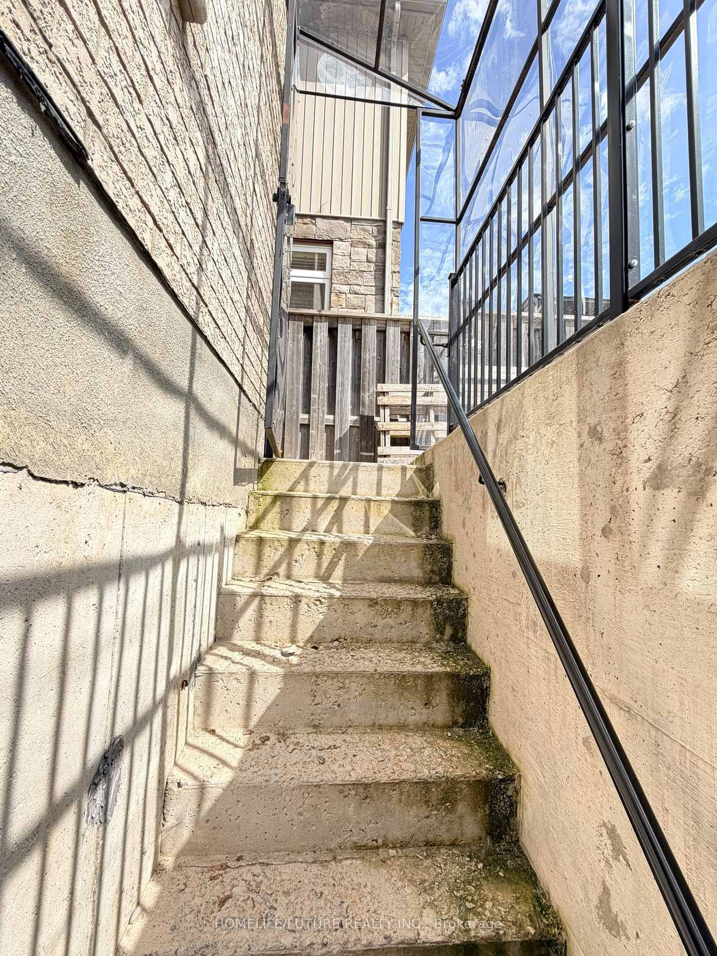 Photo 4 of Unit Bsmt, 61 Wideman Boulevard, Guelph, Victoria North — HOMEH