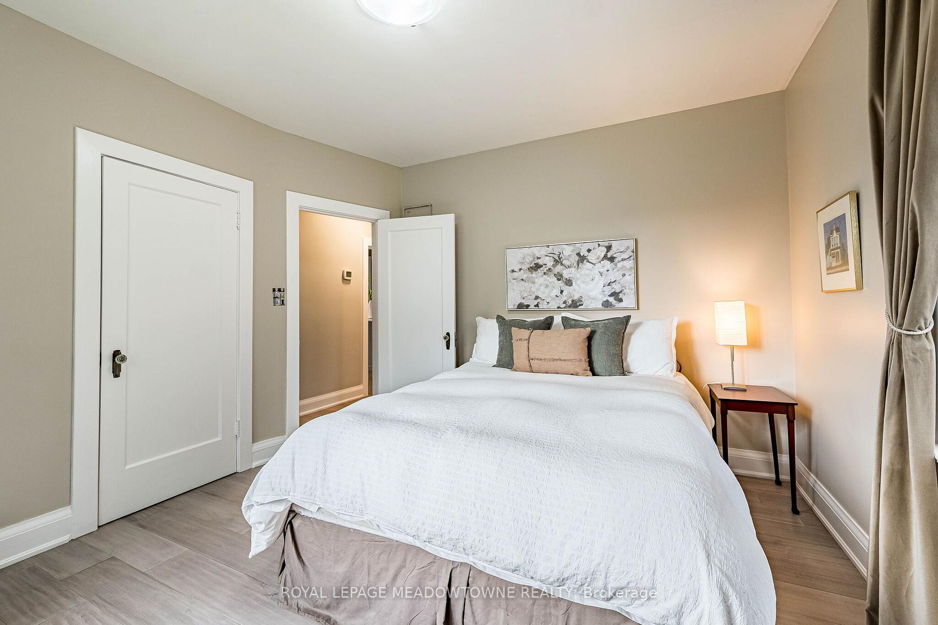 Photo 21 of 32 Craig Street, Brampton, Downtown Brampton — HOMEH