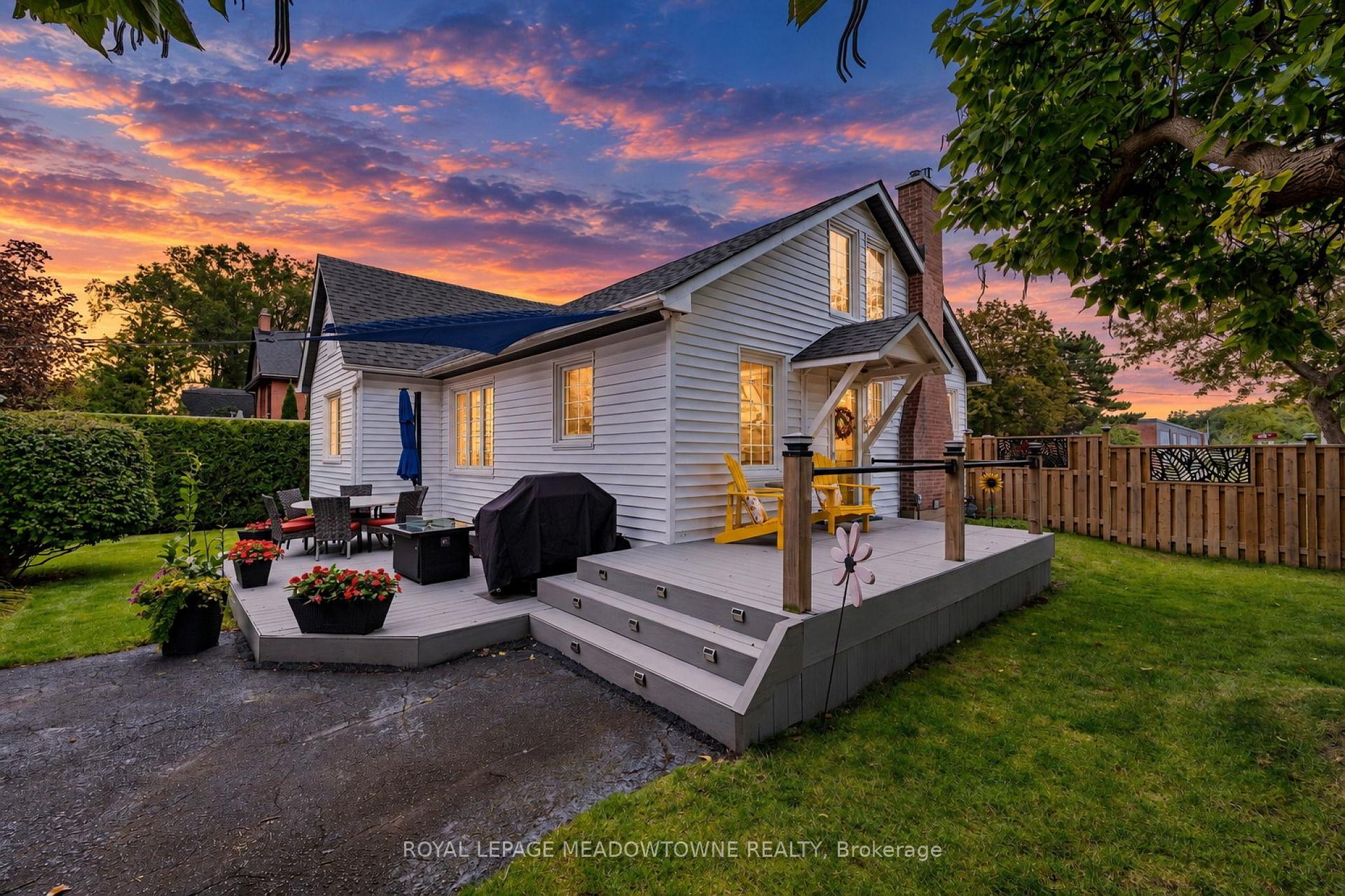 Photo 40 of 32 Craig Street, Brampton, Downtown Brampton — HOMEH