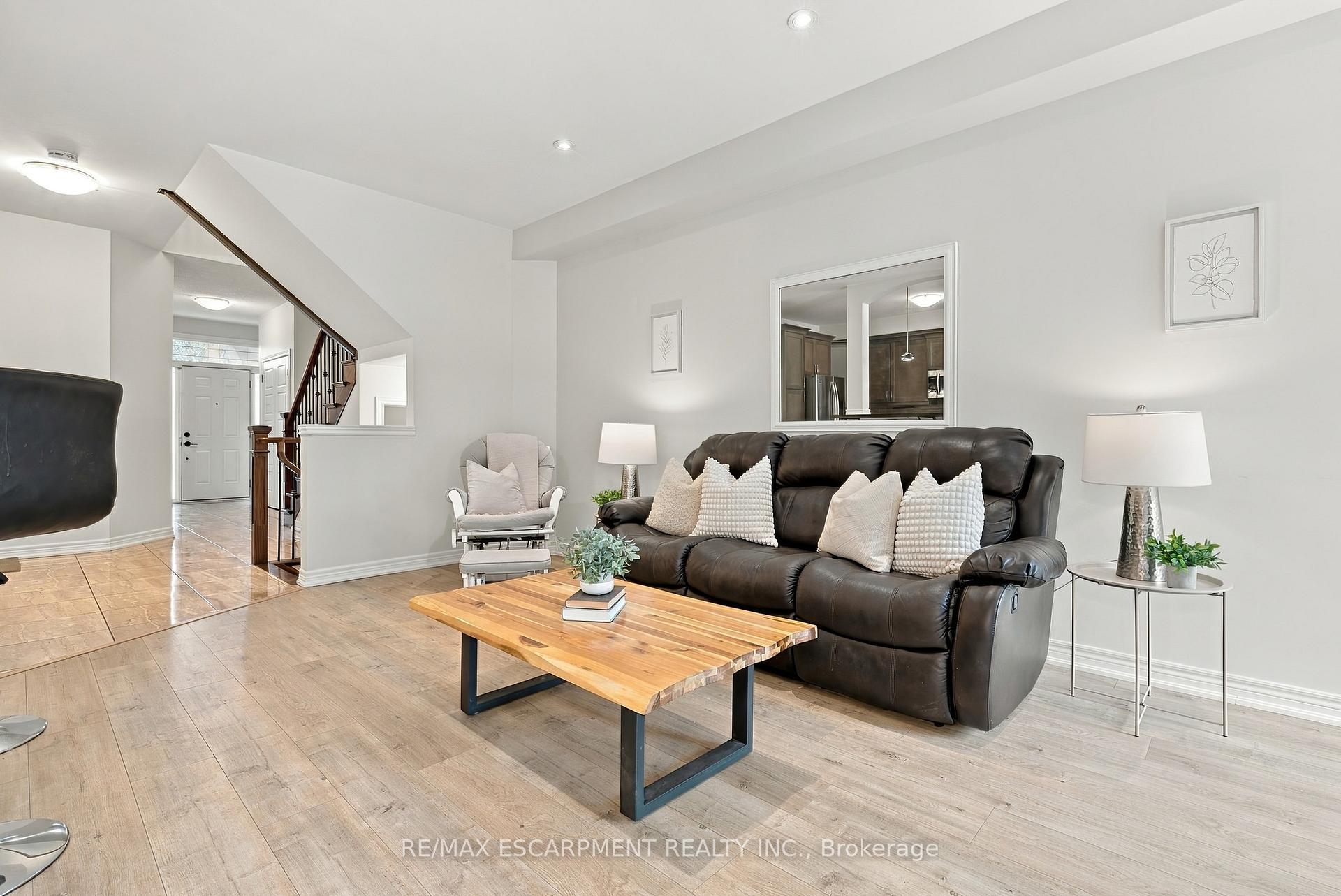 Photo 7 of 96 Springvalley Crescent, Hamilton, Gourley — HOMEH
