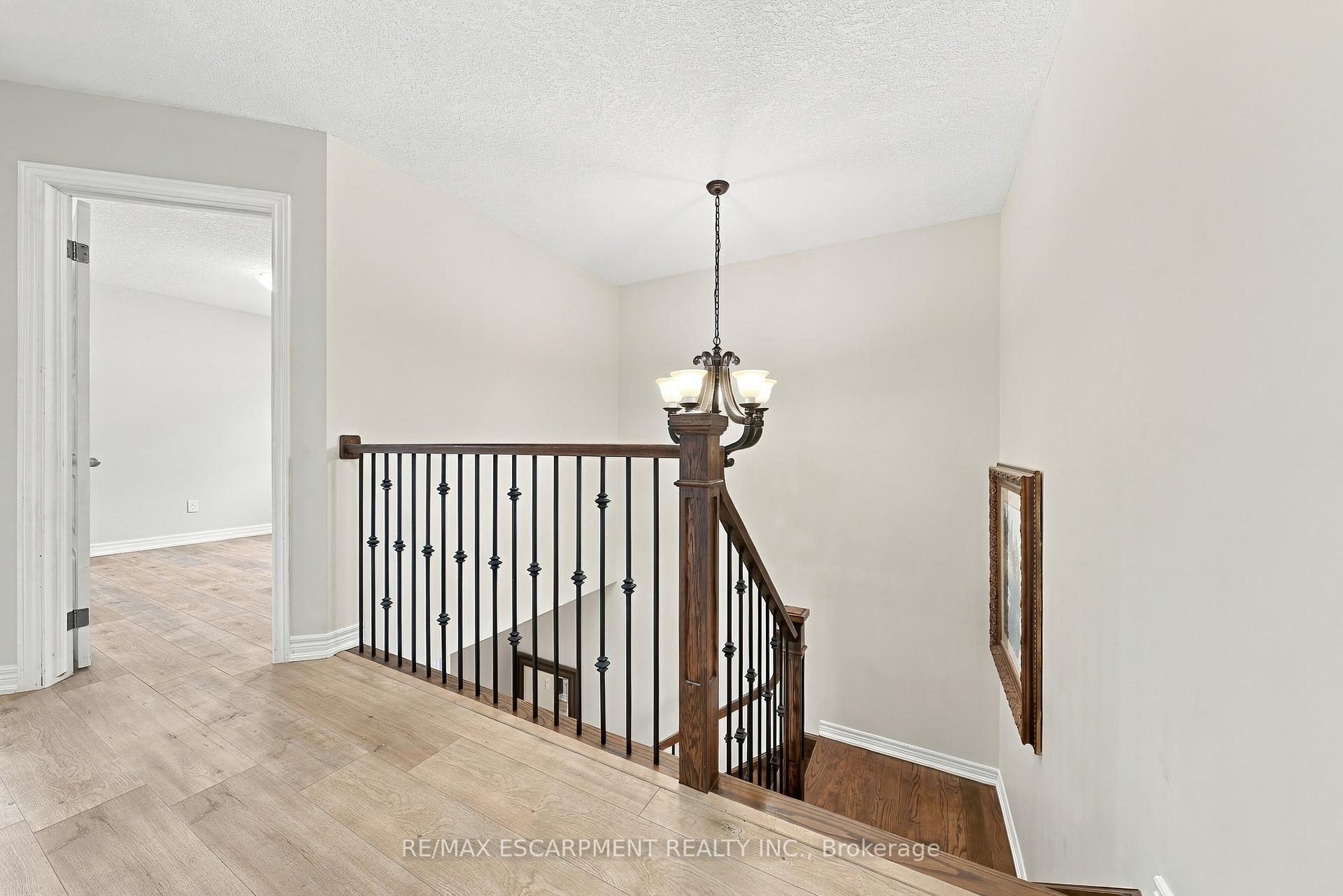 Photo 15 of 96 Springvalley Crescent, Hamilton, Gourley — HOMEH