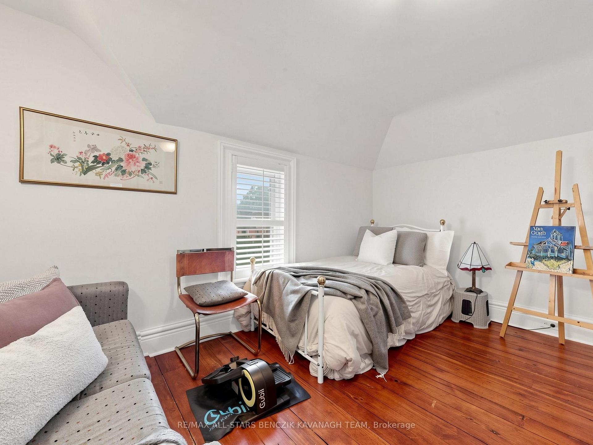 Photo 15 of 30 Peter Street, Markham, Old Markham Village — HOMEH