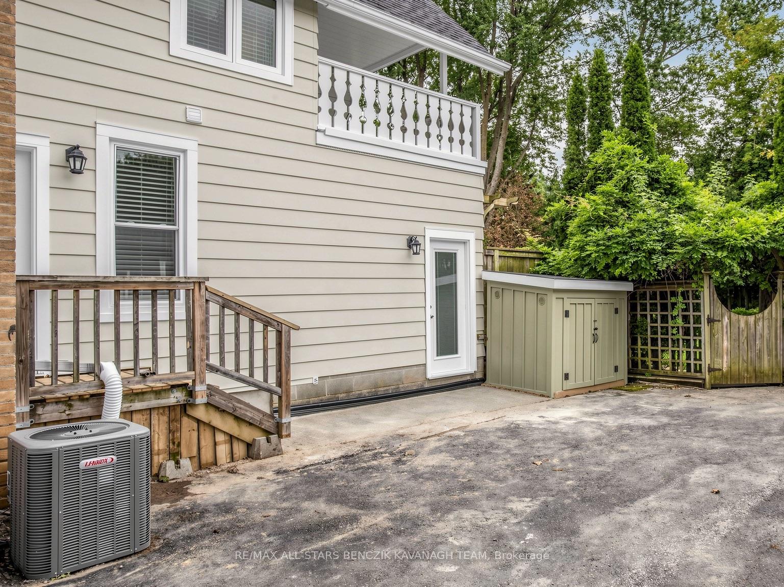 Photo 21 of 30 Peter Street, Markham, Old Markham Village — HOMEH