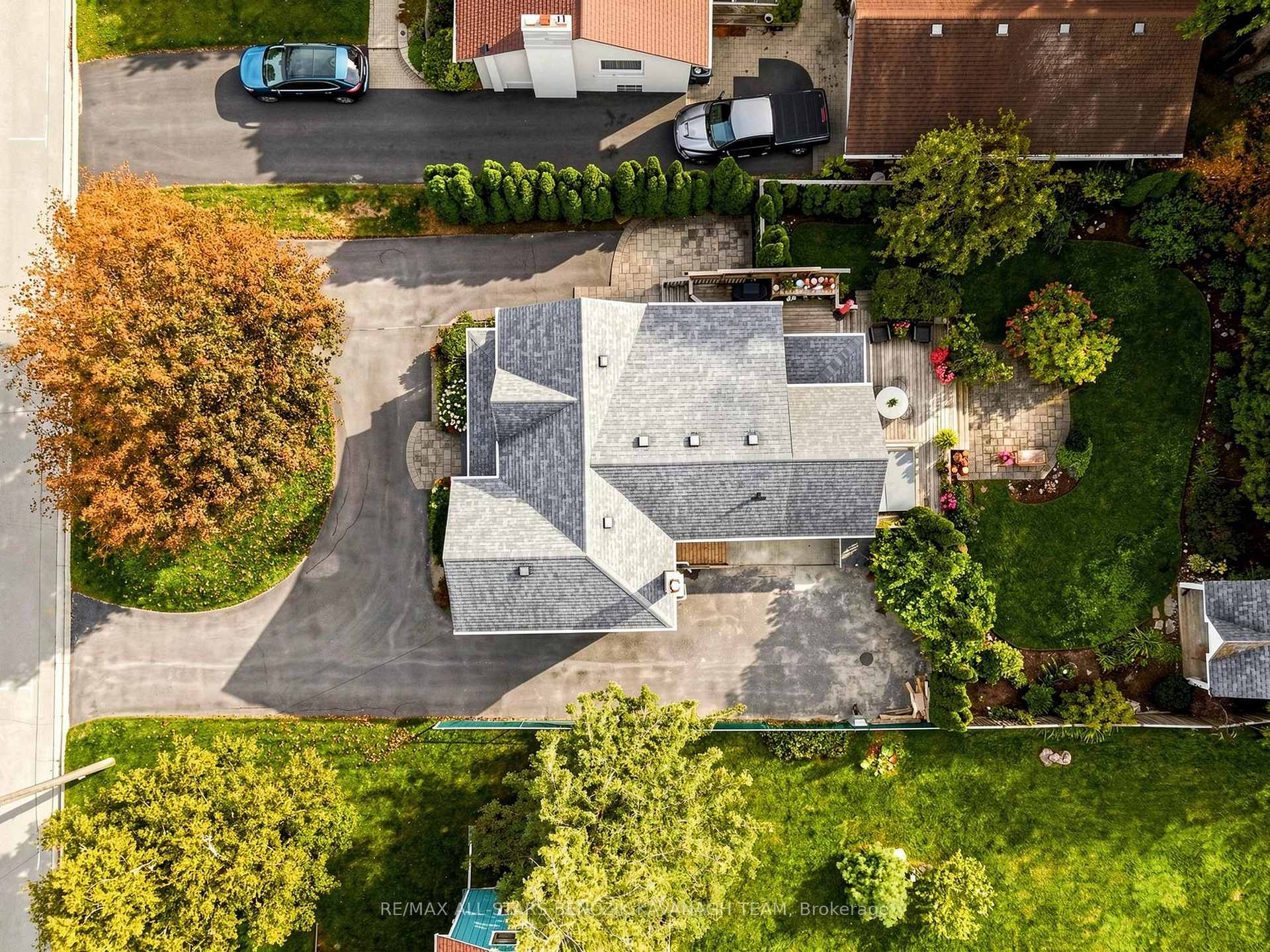 Photo 32 of 30 Peter Street, Markham, Old Markham Village — HOMEH