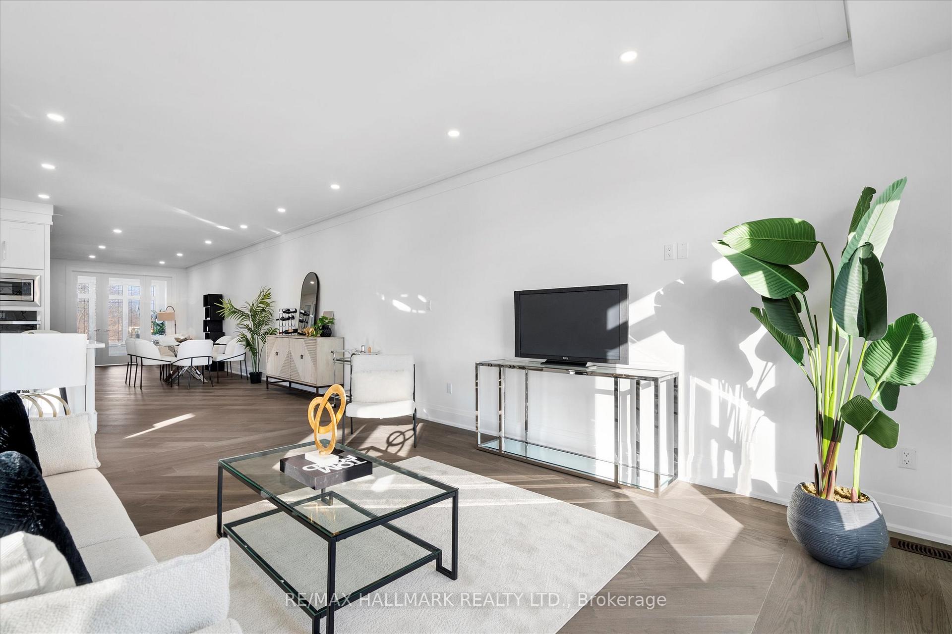 Photo 13 of Unit 1B, 27 Antonio Court, North York, Humber Summit — HOMEH