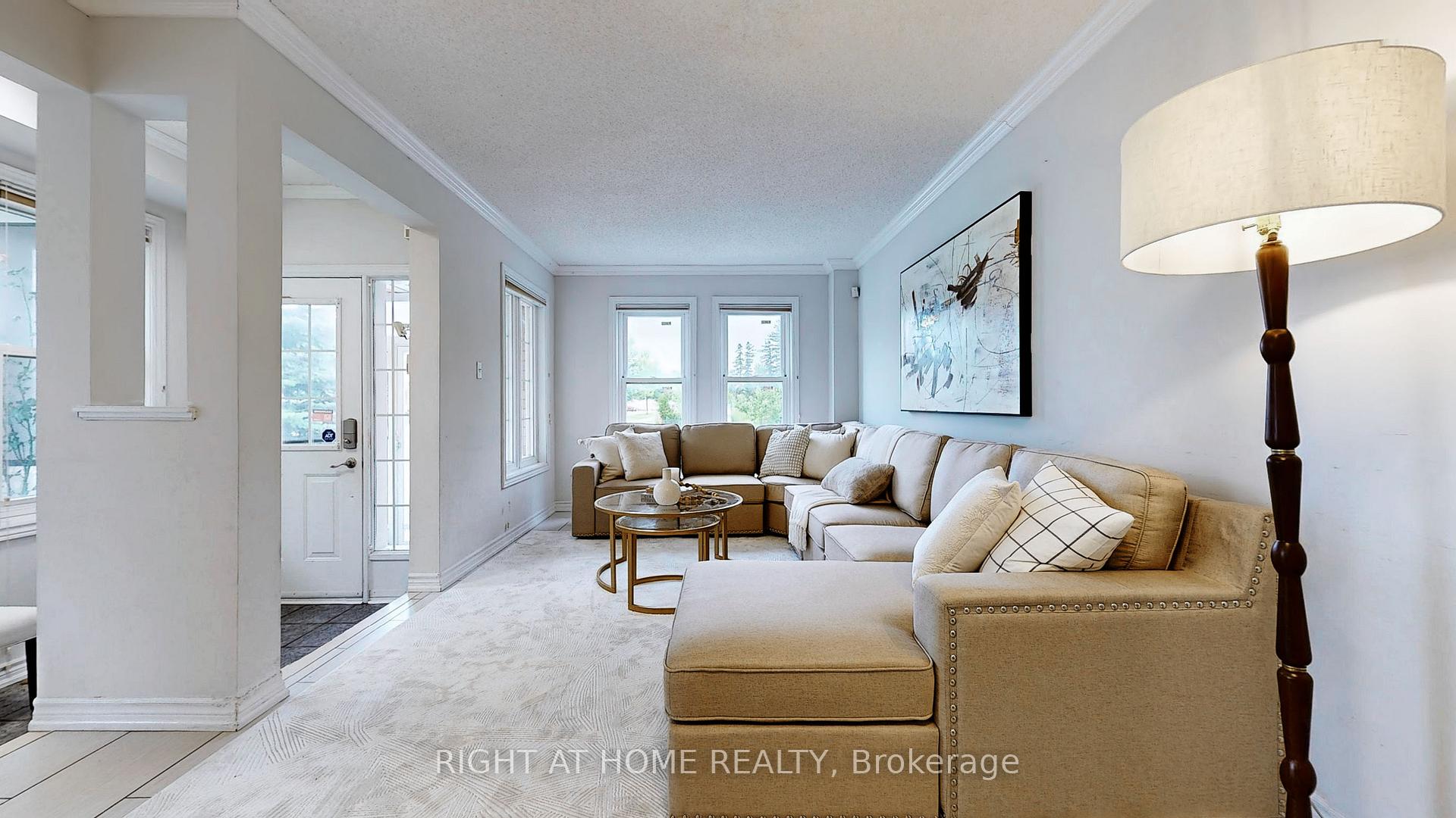 Photo 5 of 1 Ray Street, Markham, Village Green-South Unionville — HOMEH
