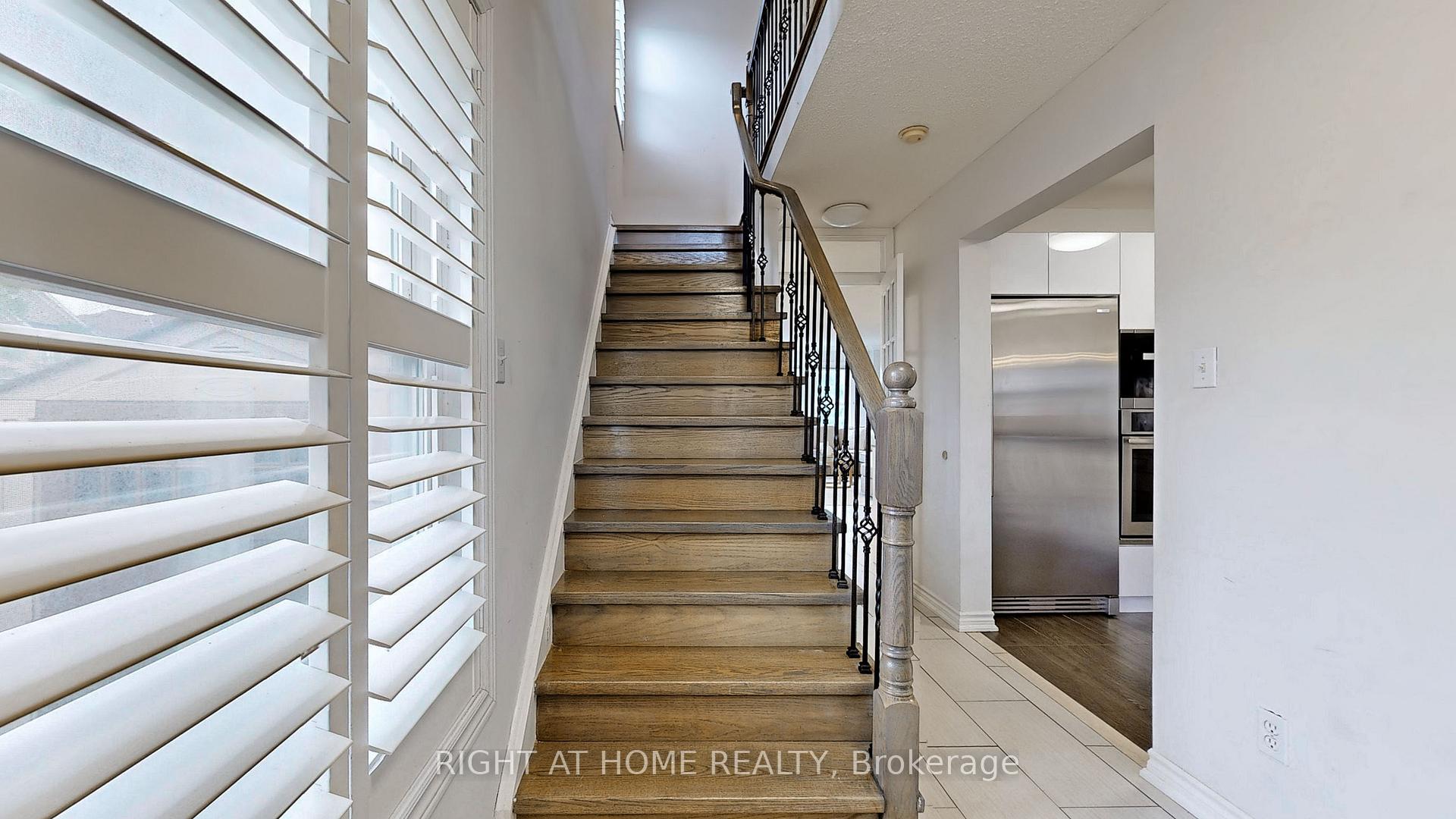 Photo 25 of 1 Ray Street, Markham, Village Green-South Unionville — HOMEH