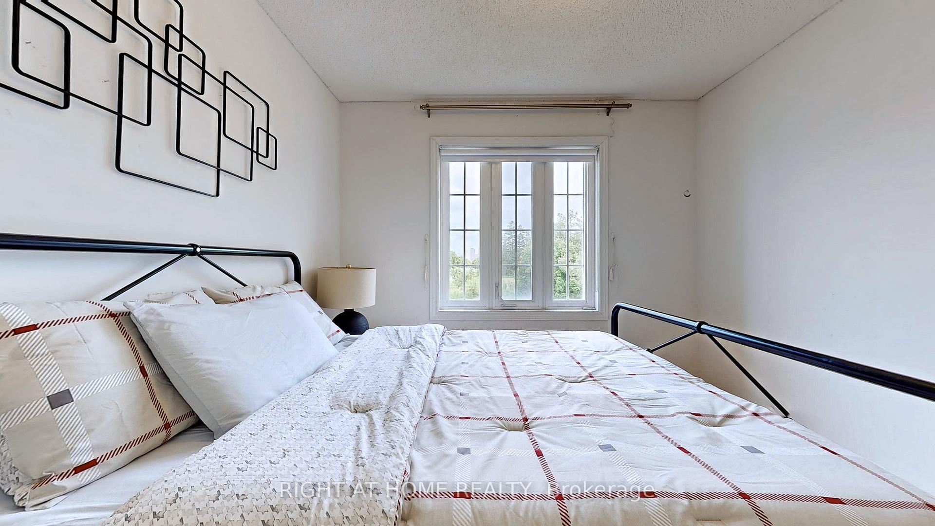 Photo 28 of 1 Ray Street, Markham, Village Green-South Unionville — HOMEH