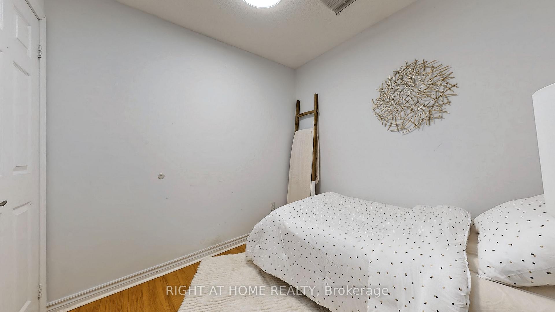 Photo 31 of 1 Ray Street, Markham, Village Green-South Unionville — HOMEH