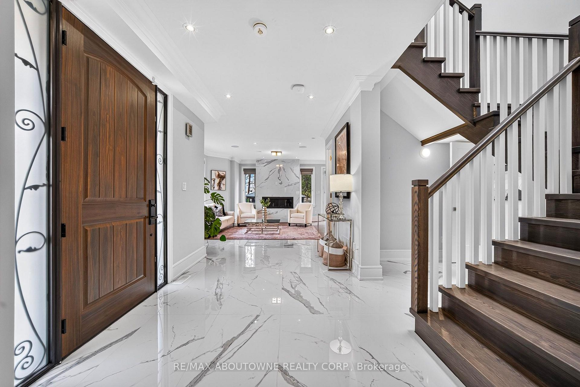 Photo 7 of 408 Seabourne Drive, Oakville, West — HOMEH