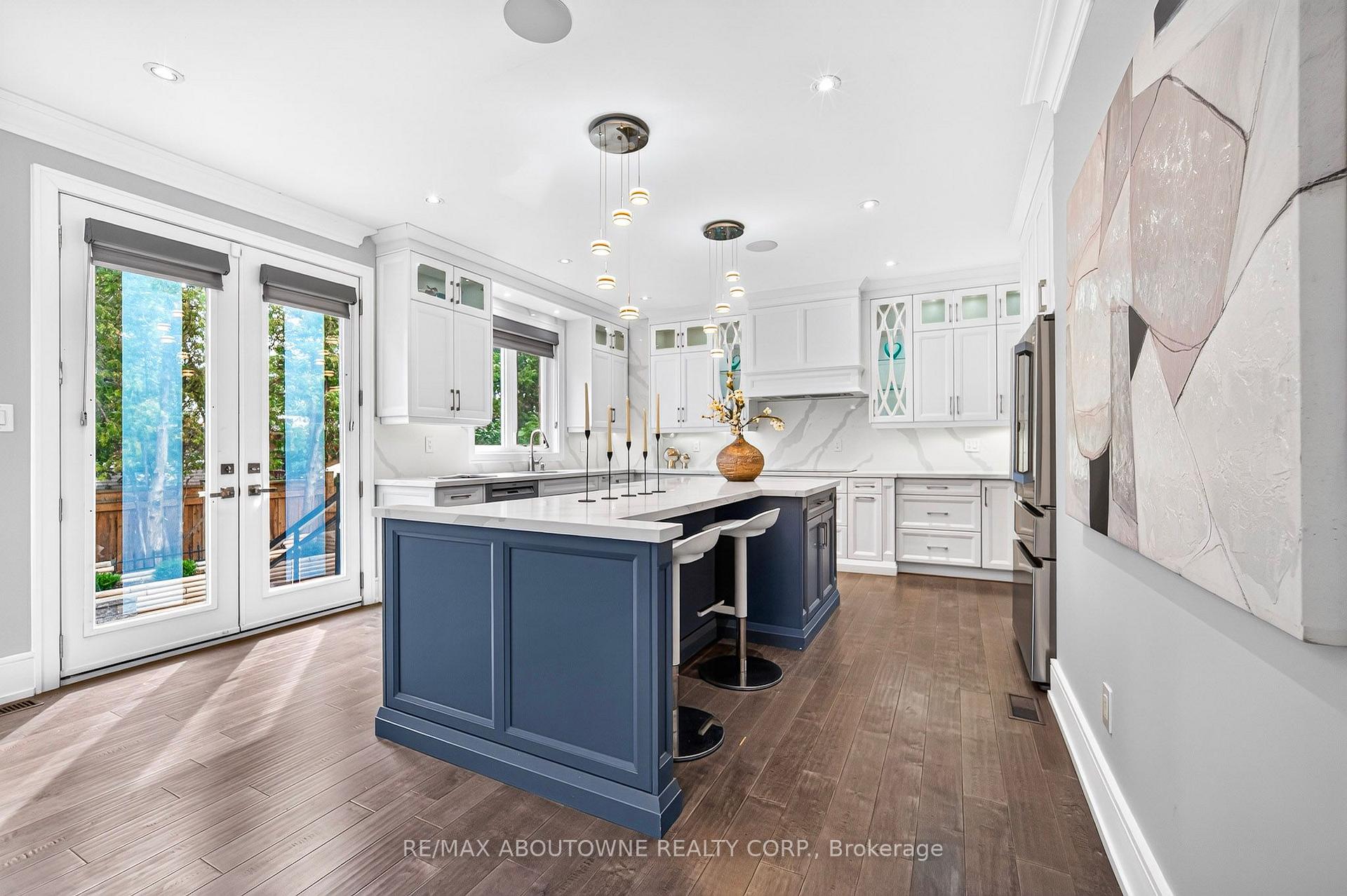 Photo 13 of 408 Seabourne Drive, Oakville, West — HOMEH