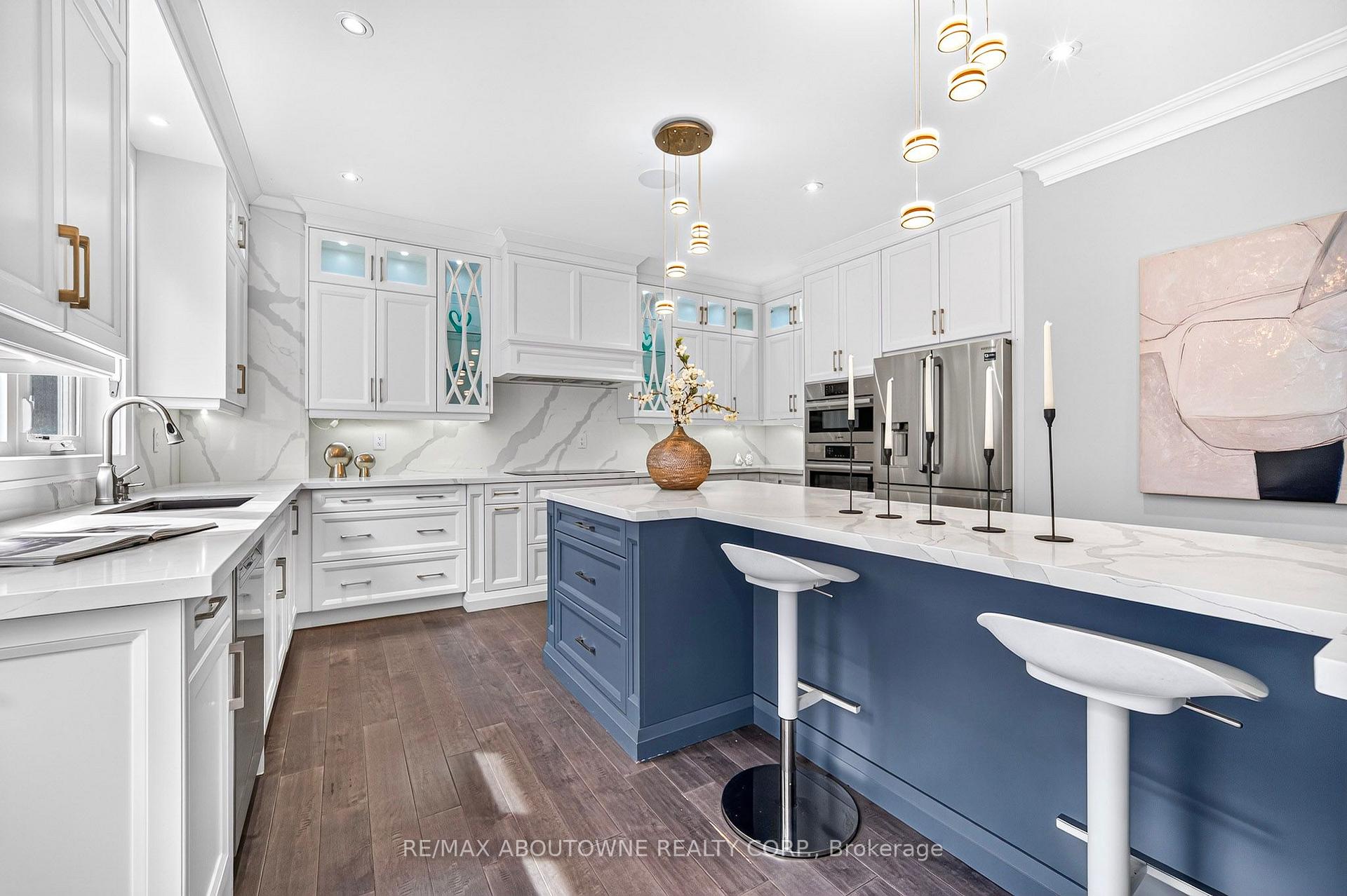 Photo 16 of 408 Seabourne Drive, Oakville, West — HOMEH