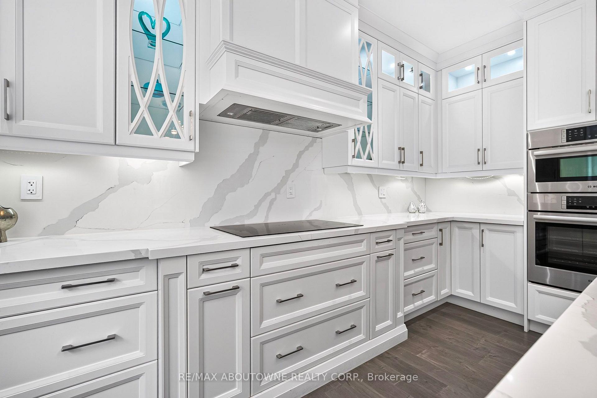 Photo 18 of 408 Seabourne Drive, Oakville, West — HOMEH