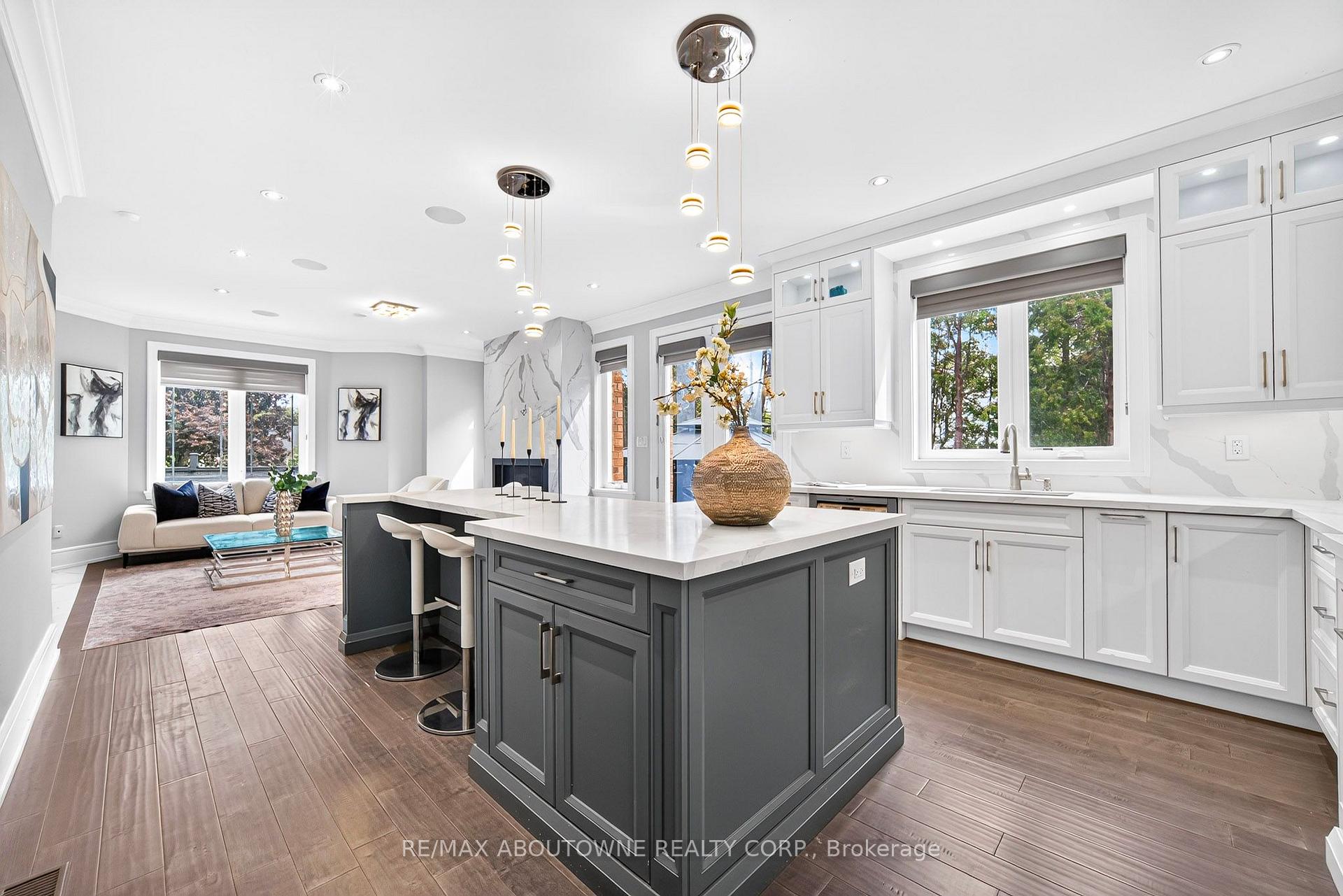 Photo 22 of 408 Seabourne Drive, Oakville, West — HOMEH