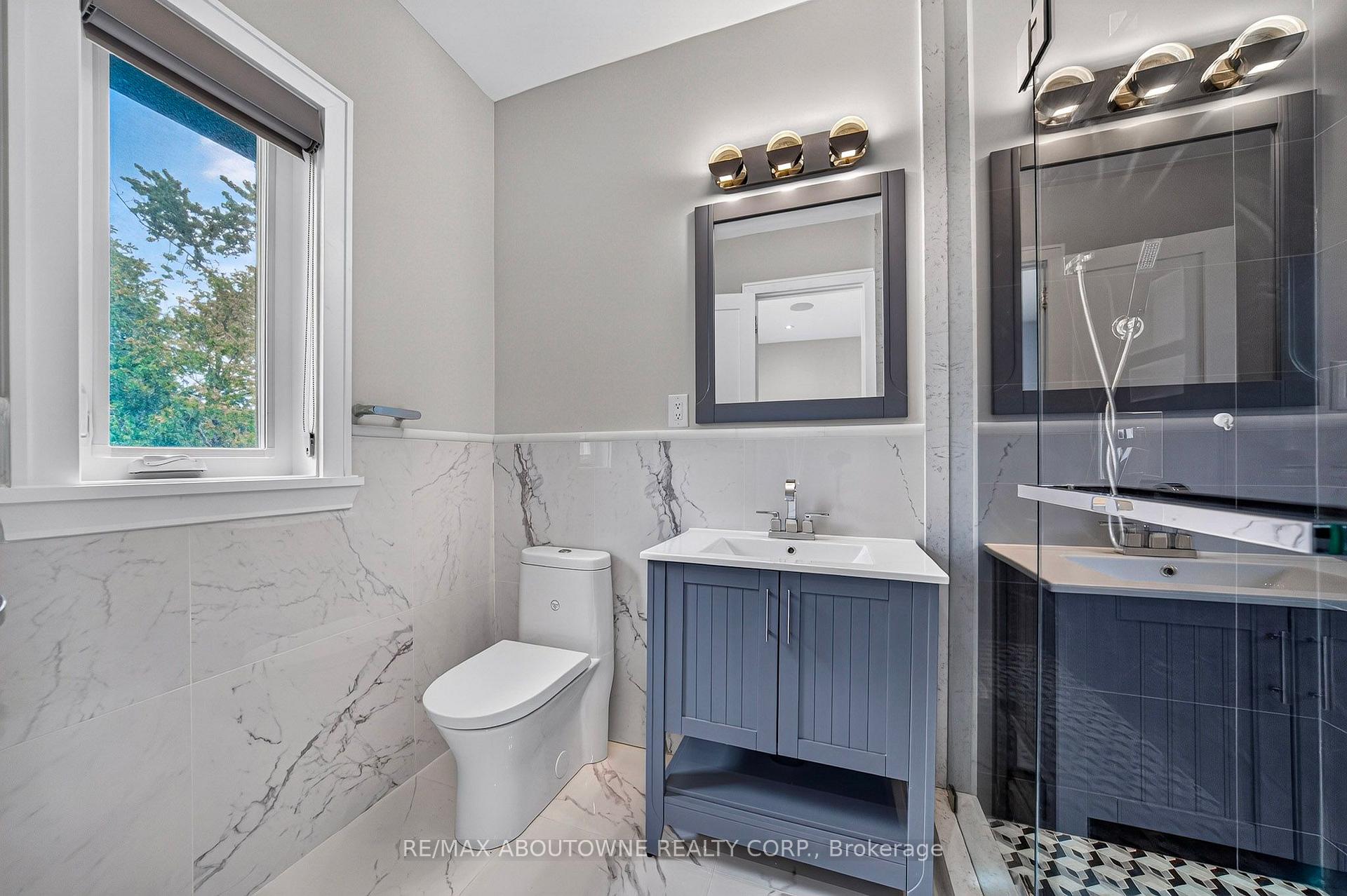 Photo 48 of 408 Seabourne Drive, Oakville, West — HOMEH
