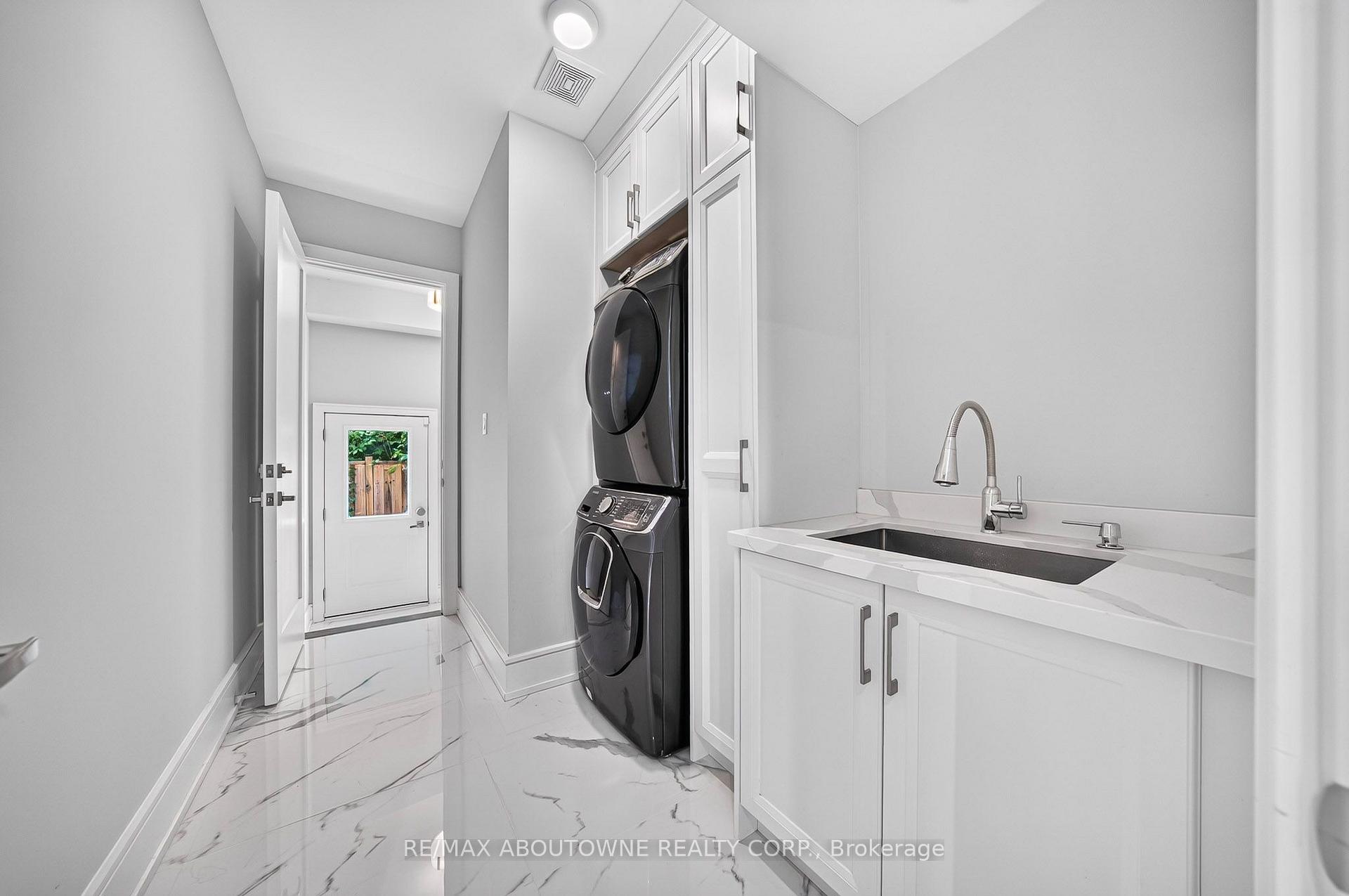 Photo 58 of 408 Seabourne Drive, Oakville, West — HOMEH